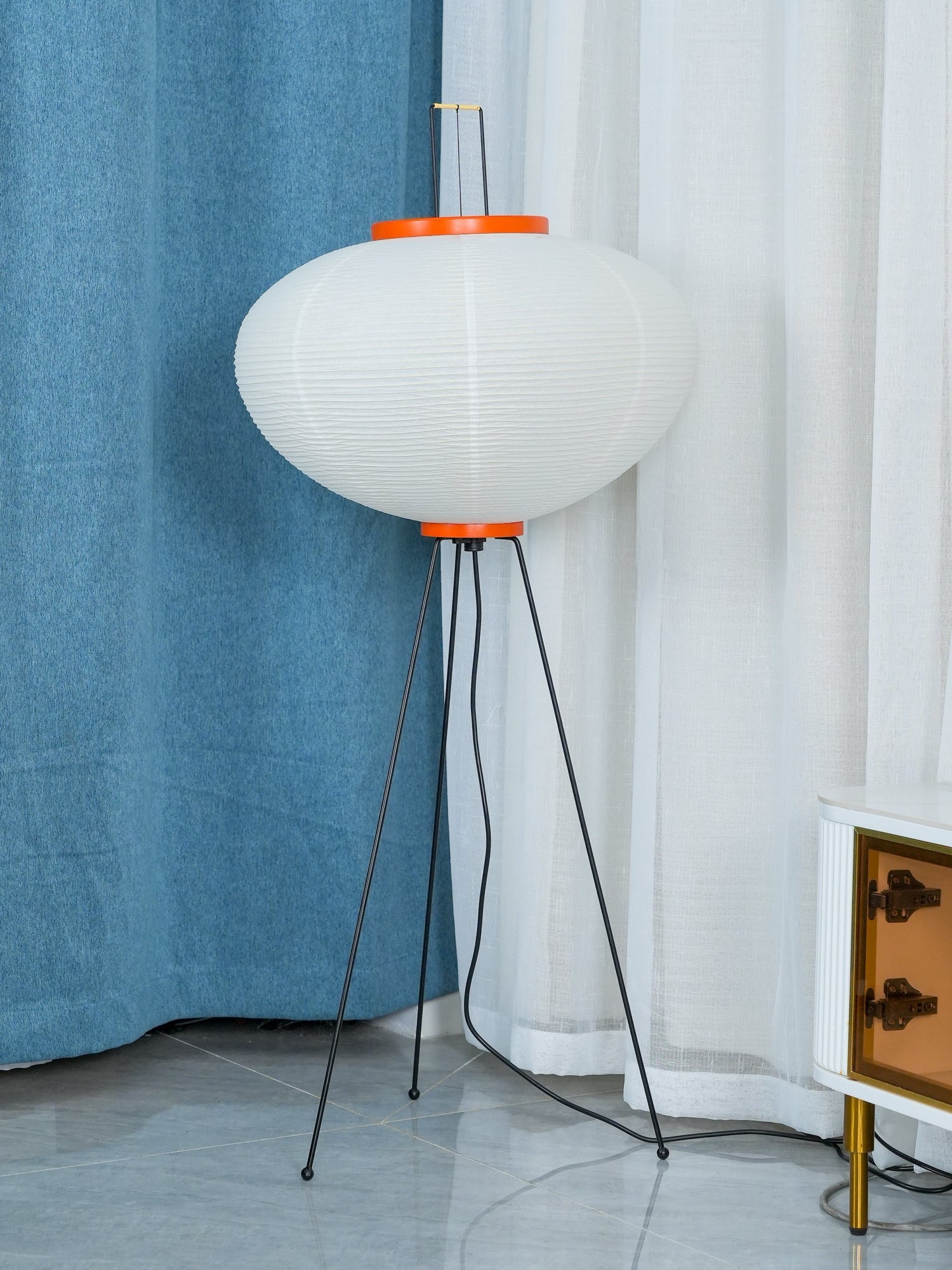 Oladalsi gulvlampe