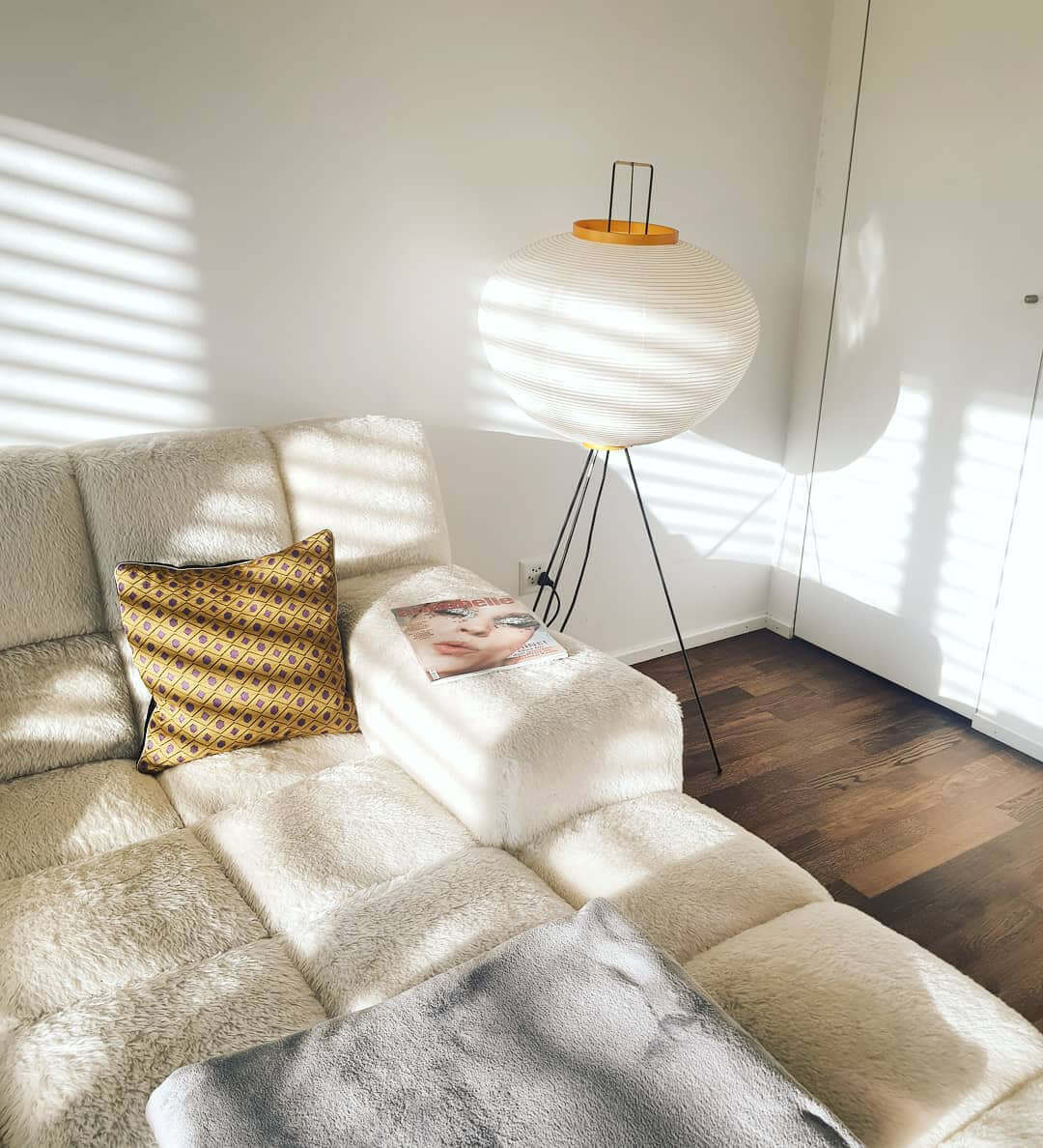 Oladalsi gulvlampe