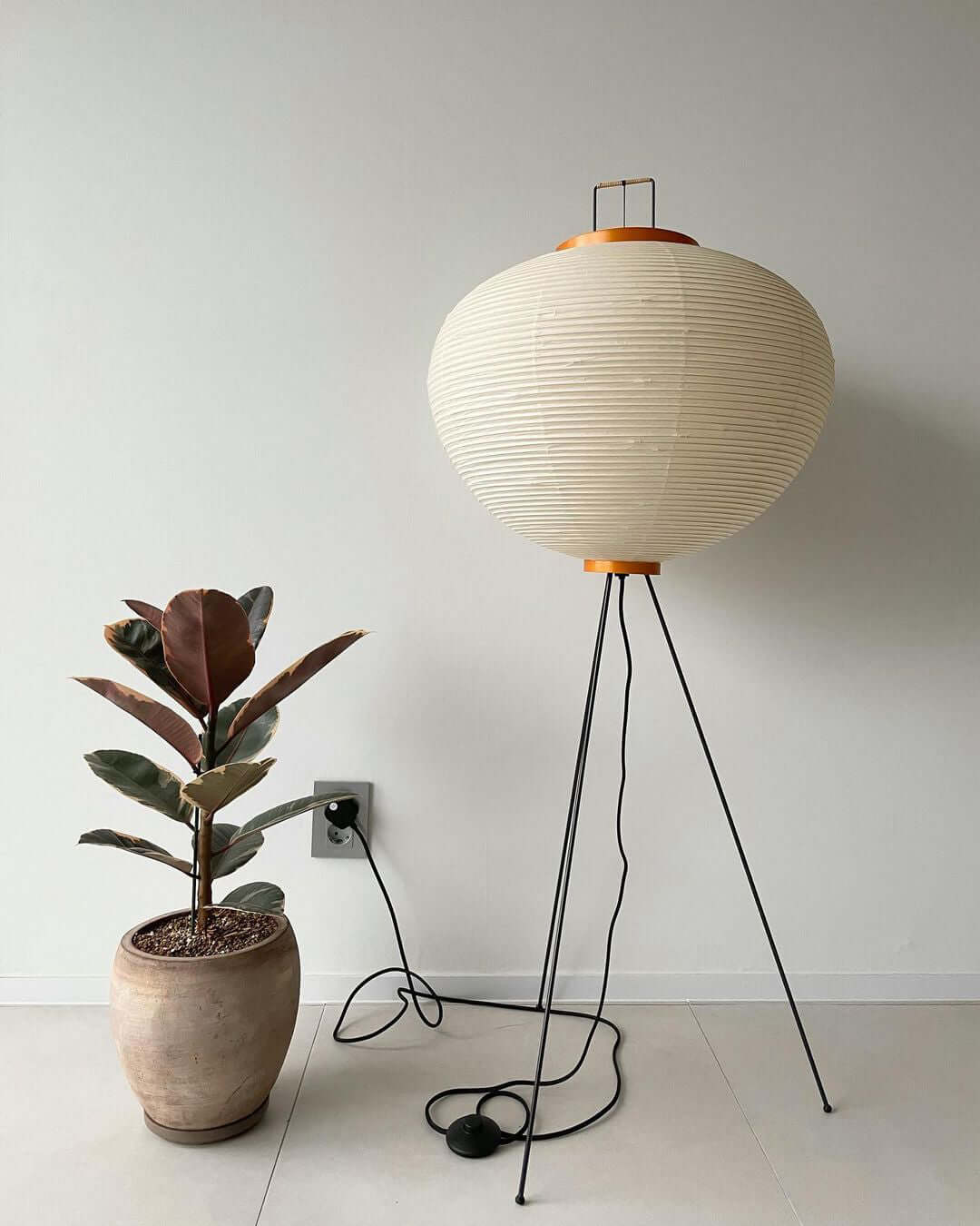 Oladalsi gulvlampe