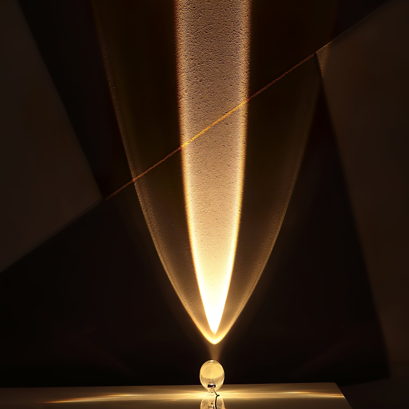 Jorar oval bordlampe