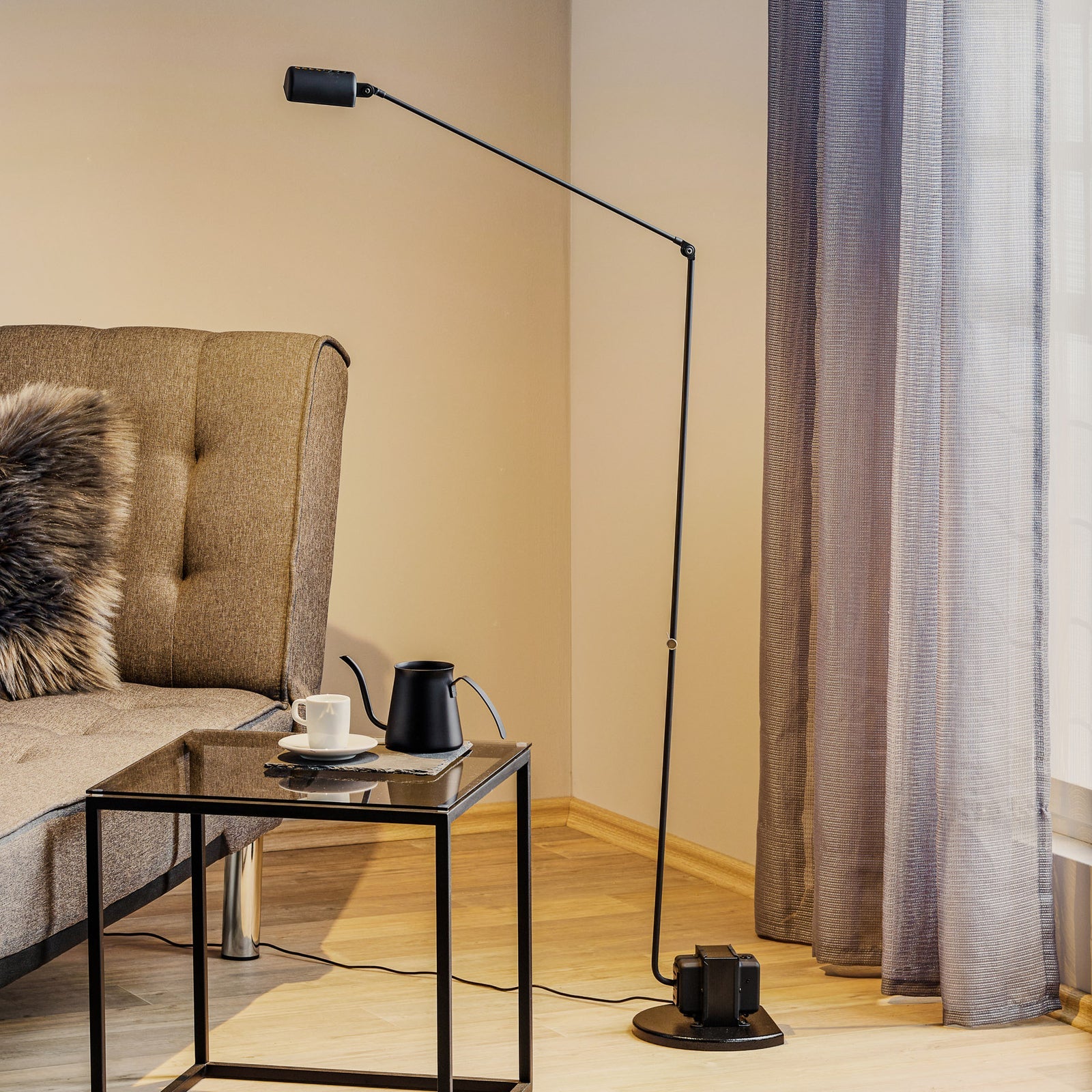 Paxki gulvlampe