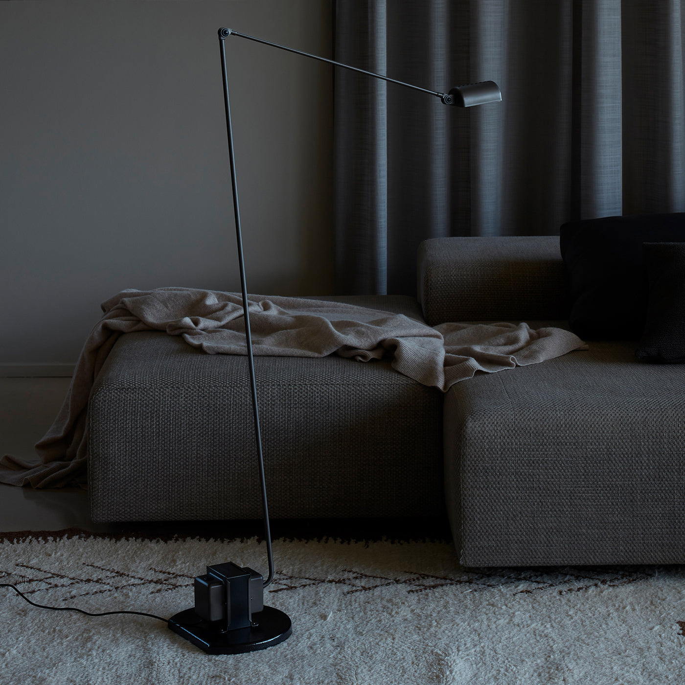 Paxki gulvlampe