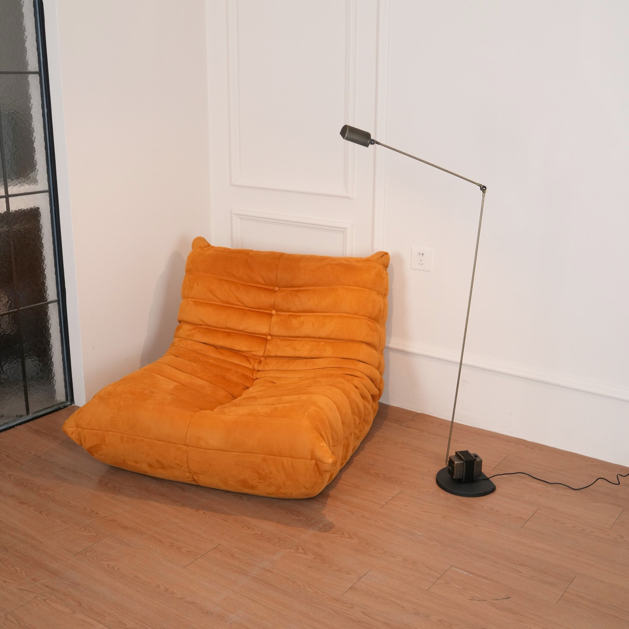 Paxki gulvlampe