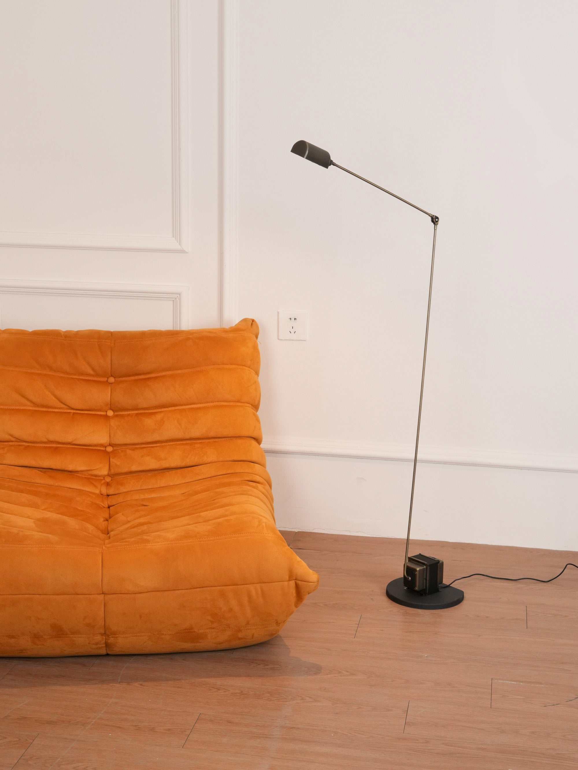 Paxki gulvlampe