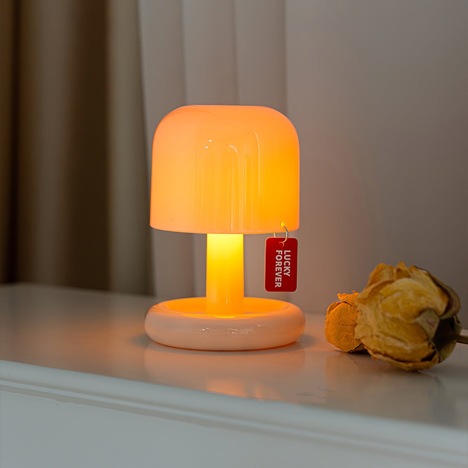 Tavlindal svampeformet bordlampe