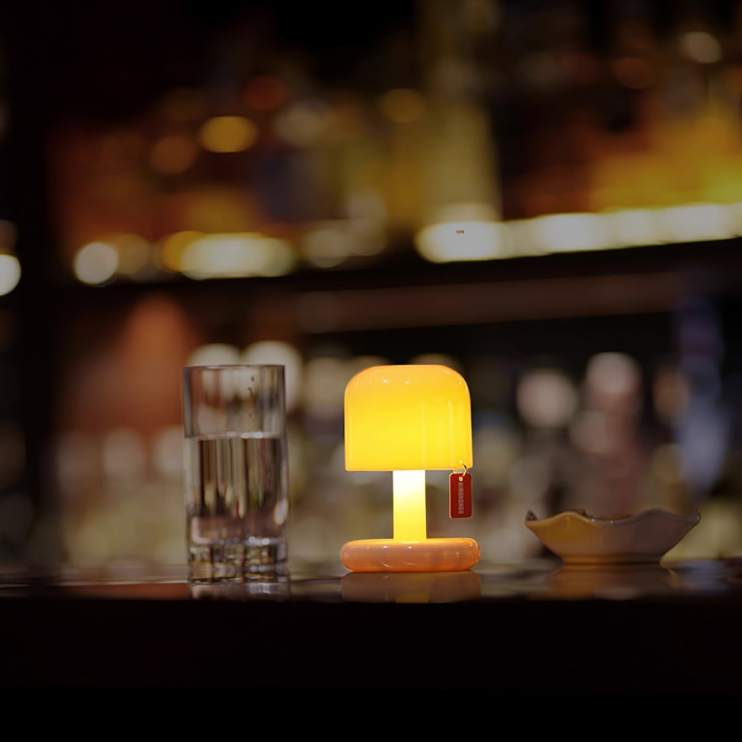 Tavlindal svampeformet bordlampe