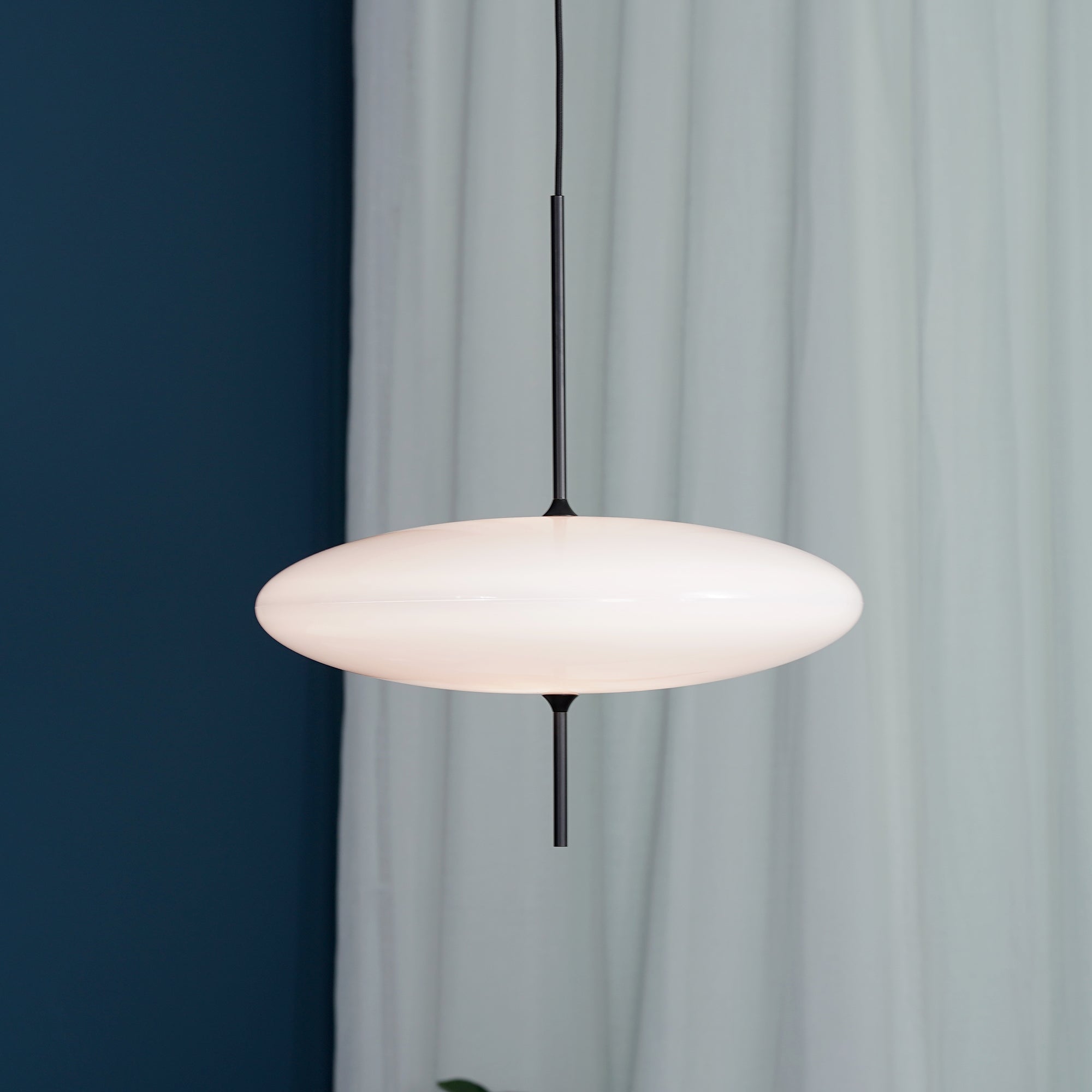 Emme minimalistisk pendellampe