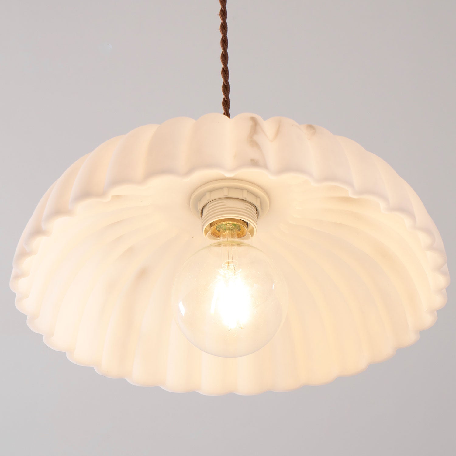 Larsele rund pendellampe