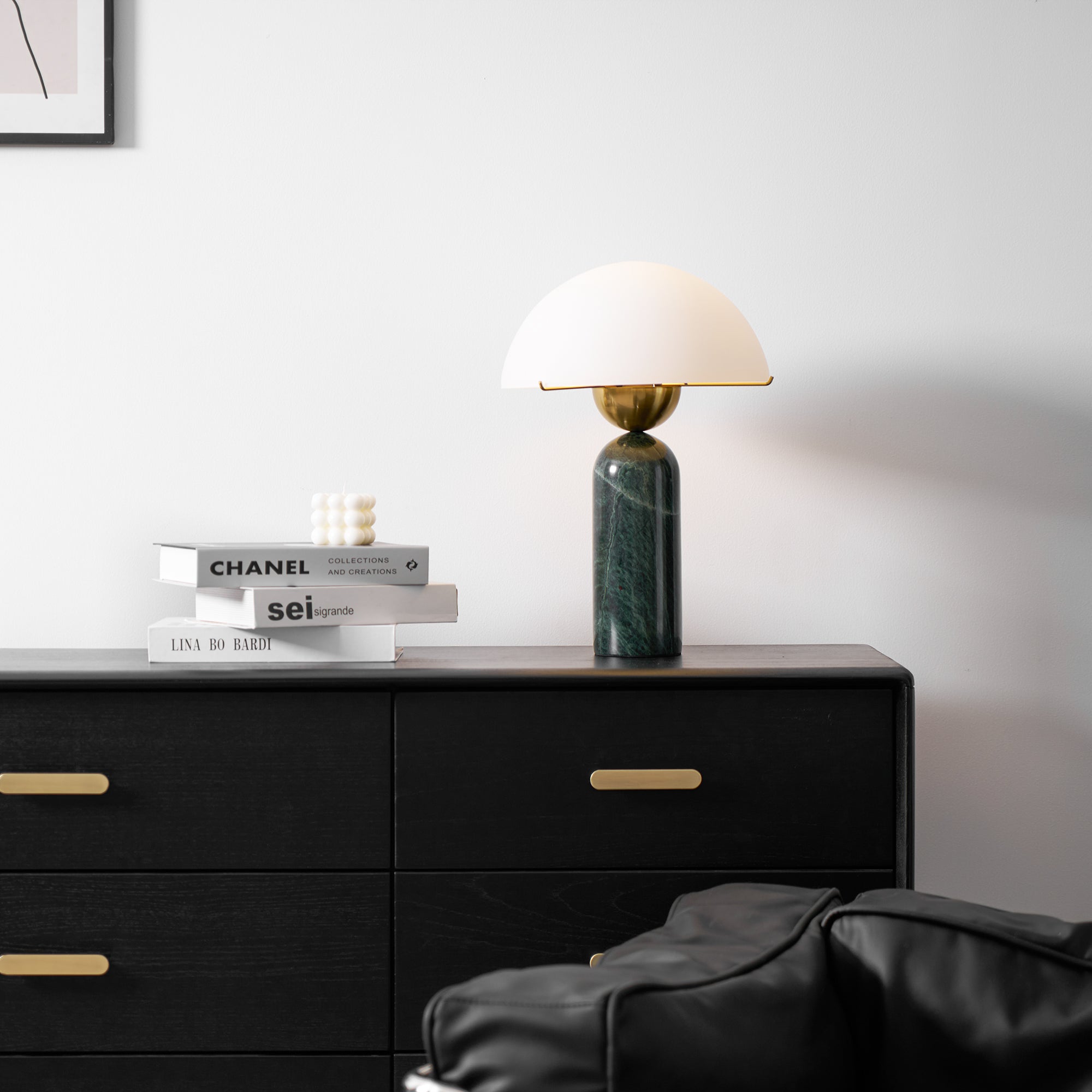 Lunena kugleformet bordlampe
