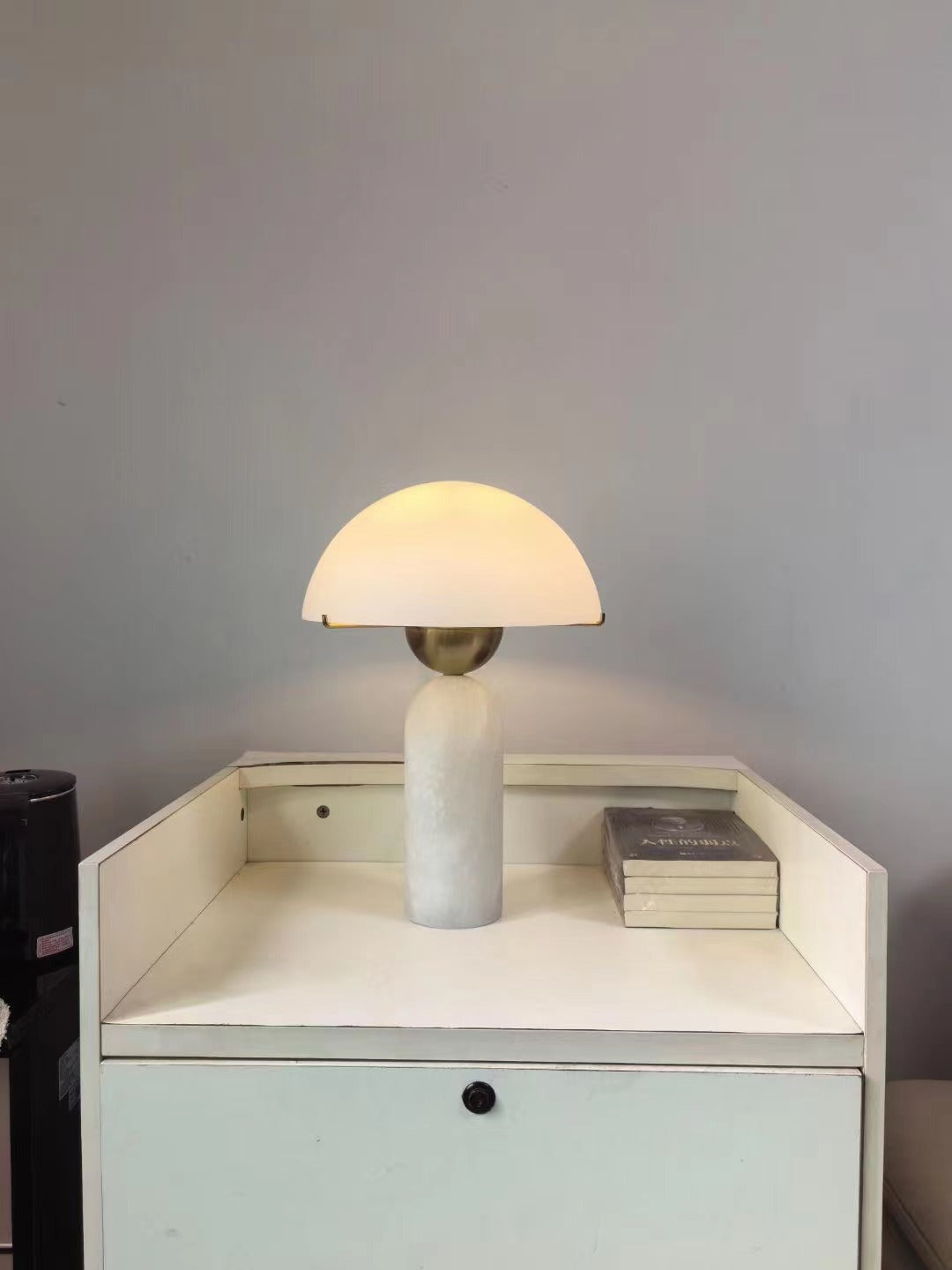 Lunena kugleformet bordlampe