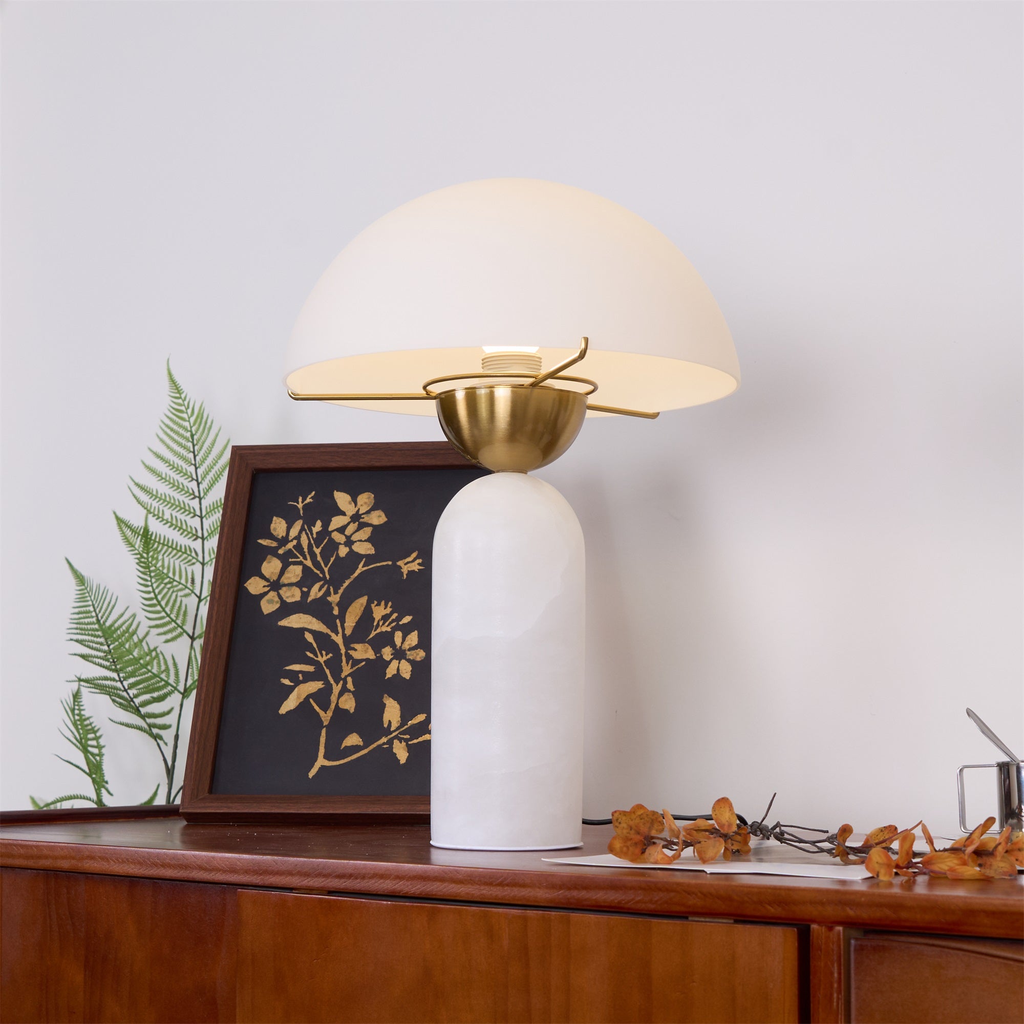 Lunena kugleformet bordlampe