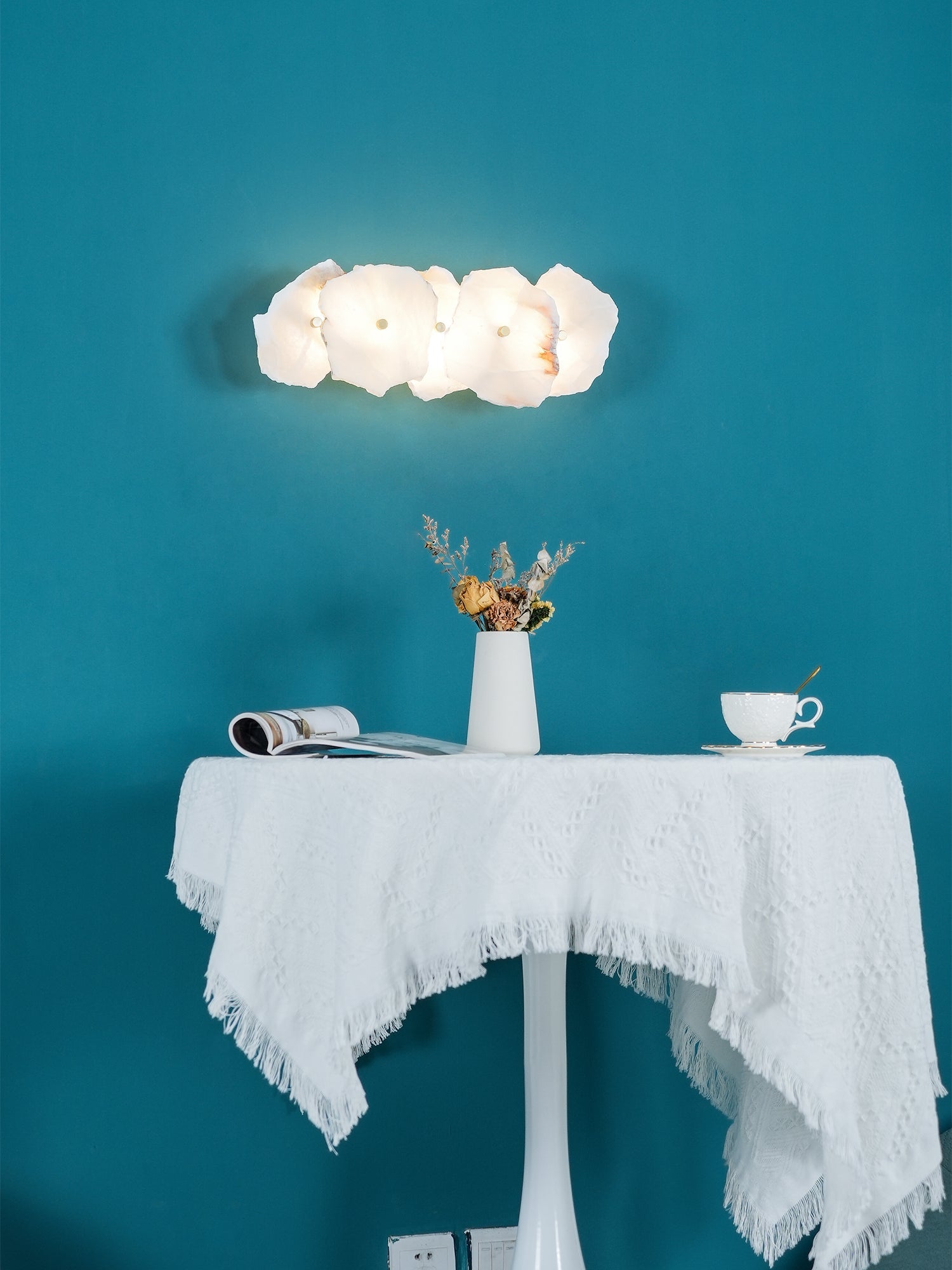 Theoerel moderne væglampe
