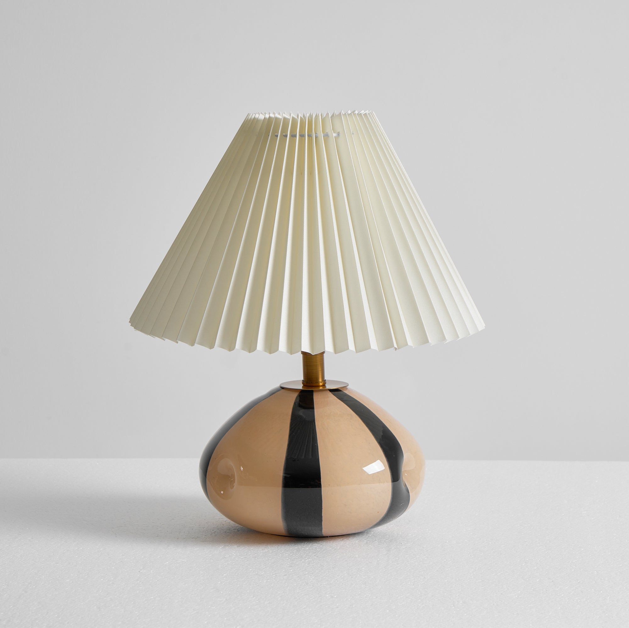 Holikik bordlampe