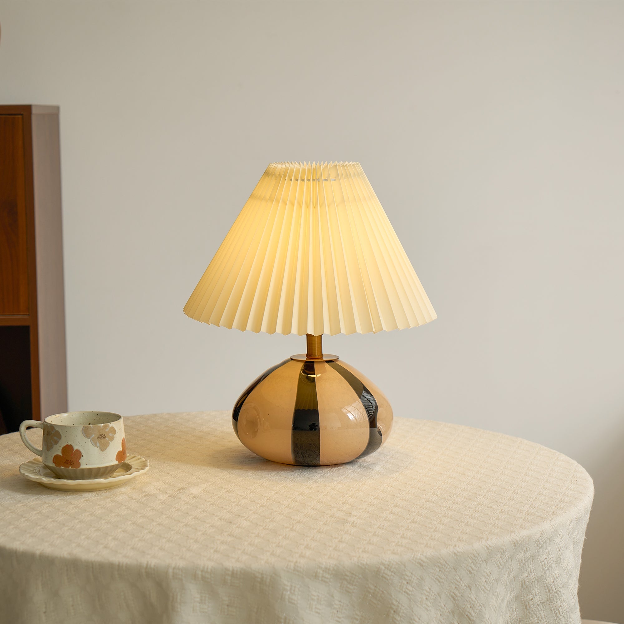 Holikik bordlampe