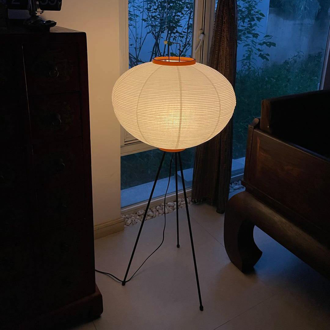 Oladalsi gulvlampe