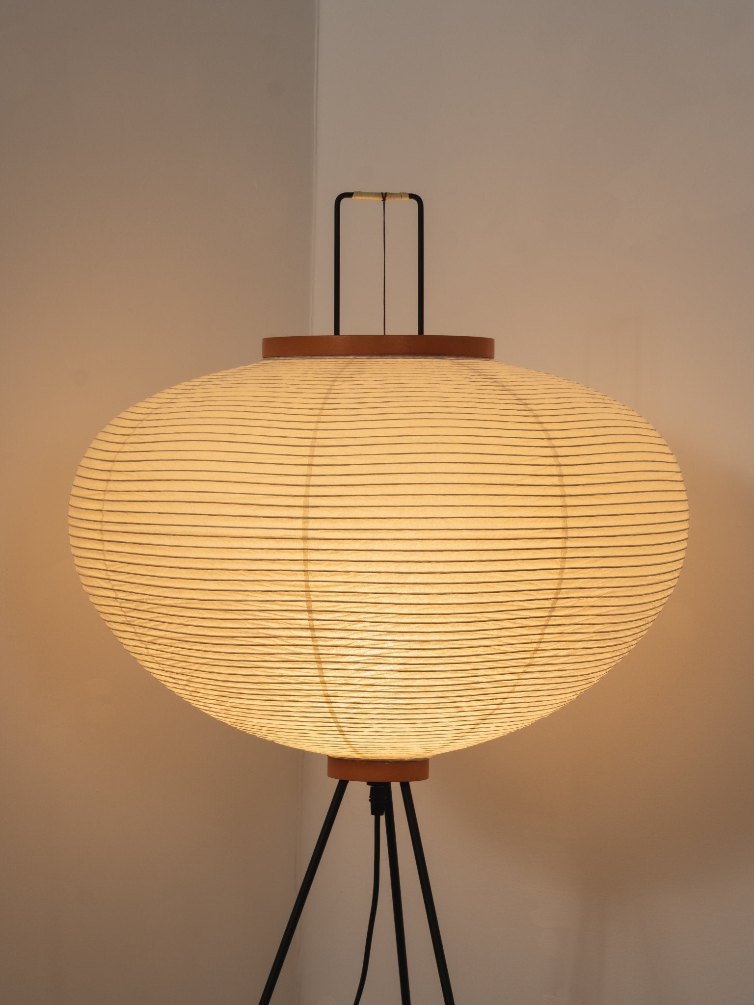 Oladalsi gulvlampe