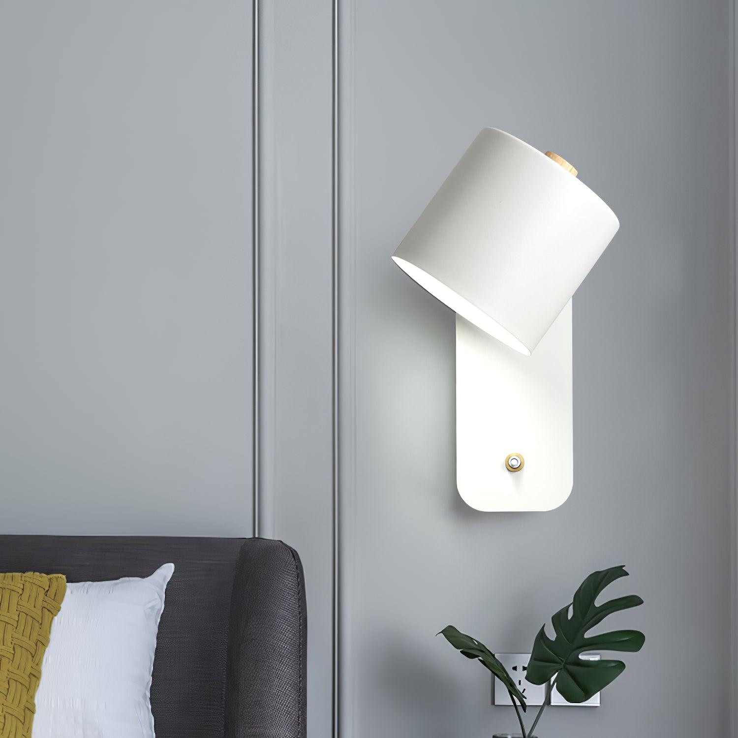 Mikhavno minimalistisk væglampe