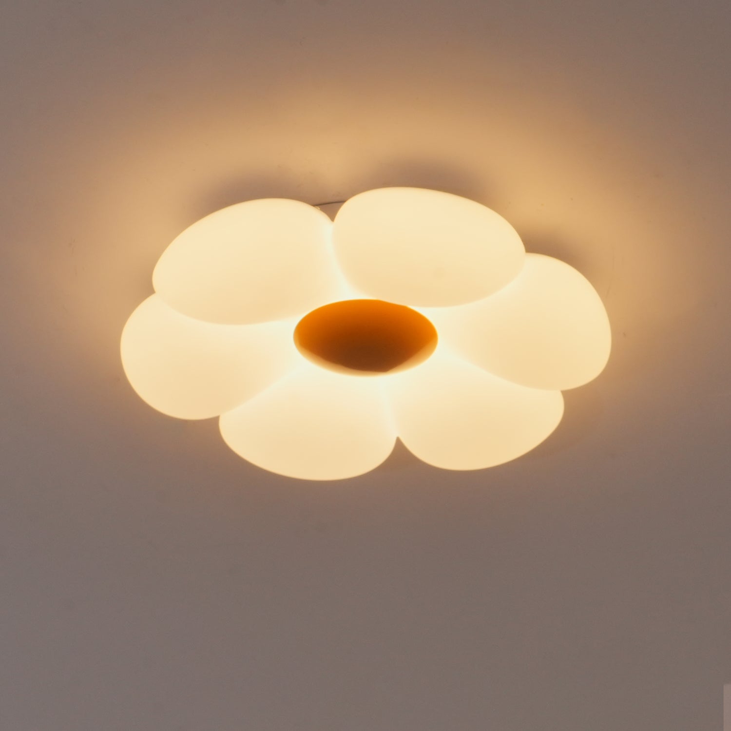 Dalseen blomsterformet loftlampe