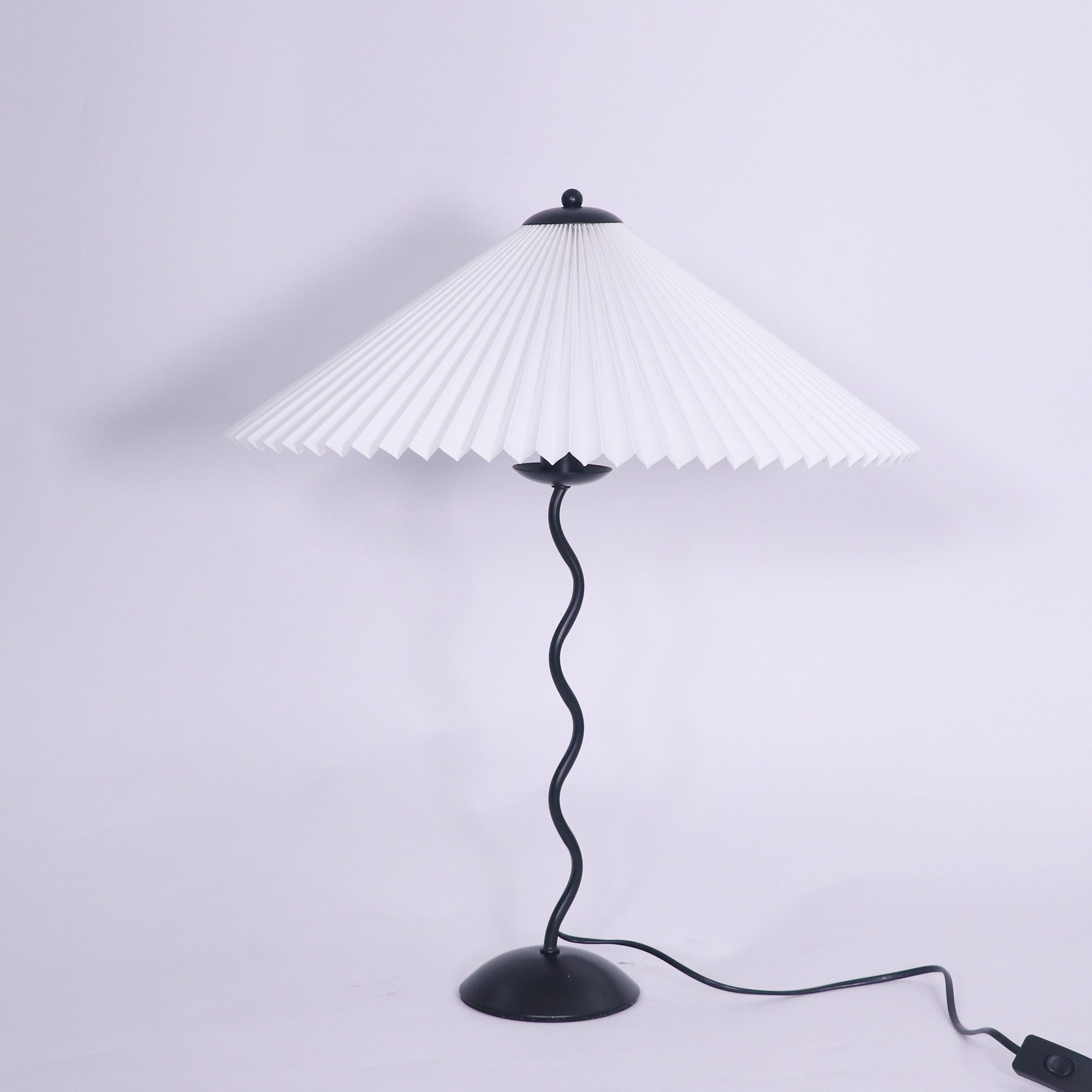 Havio moderne bordlampe