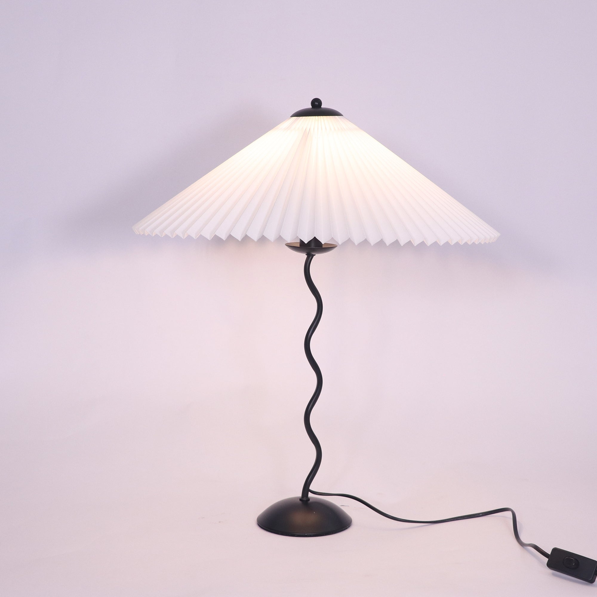Havio moderne bordlampe