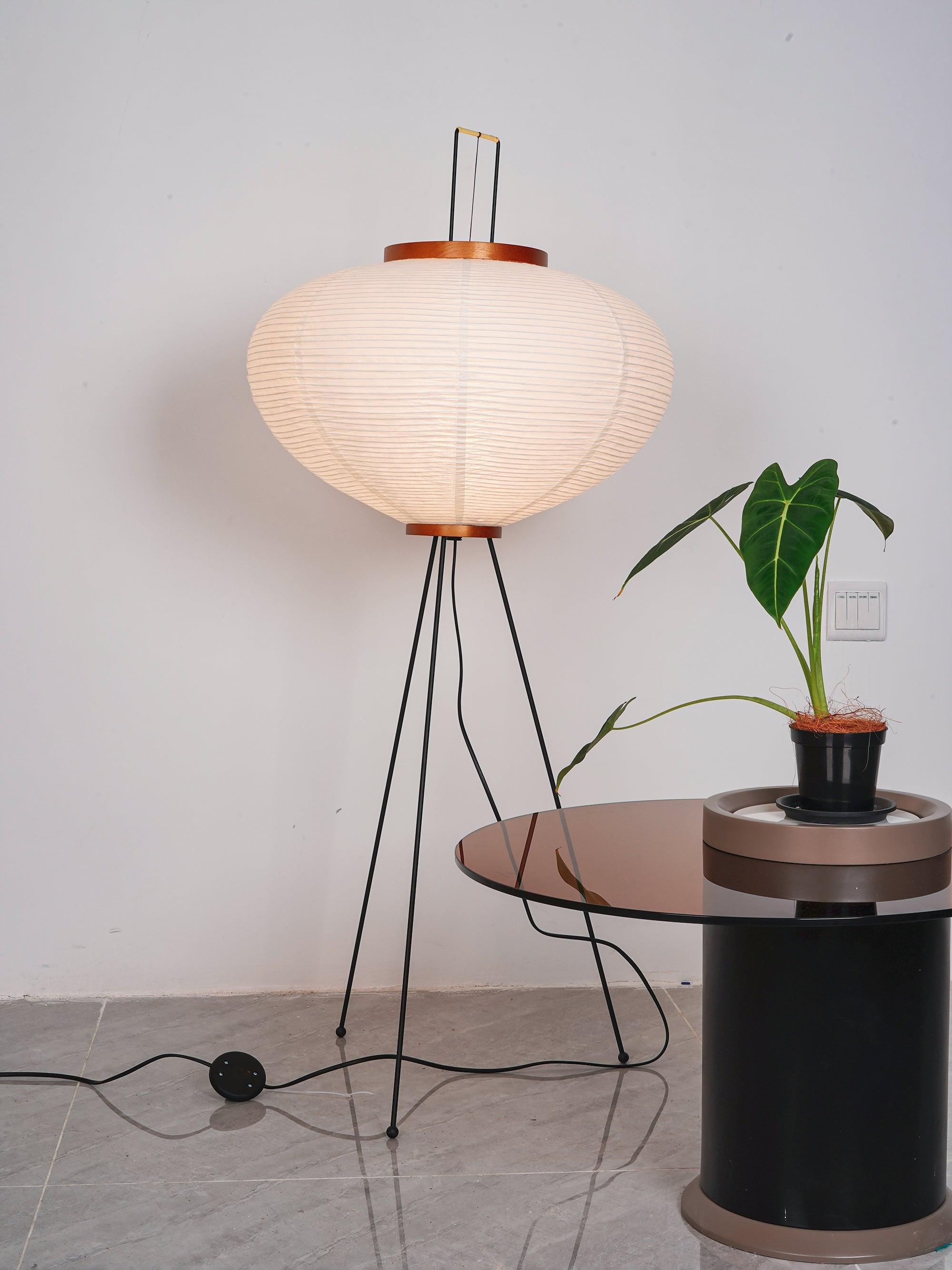 Oladalsi gulvlampe