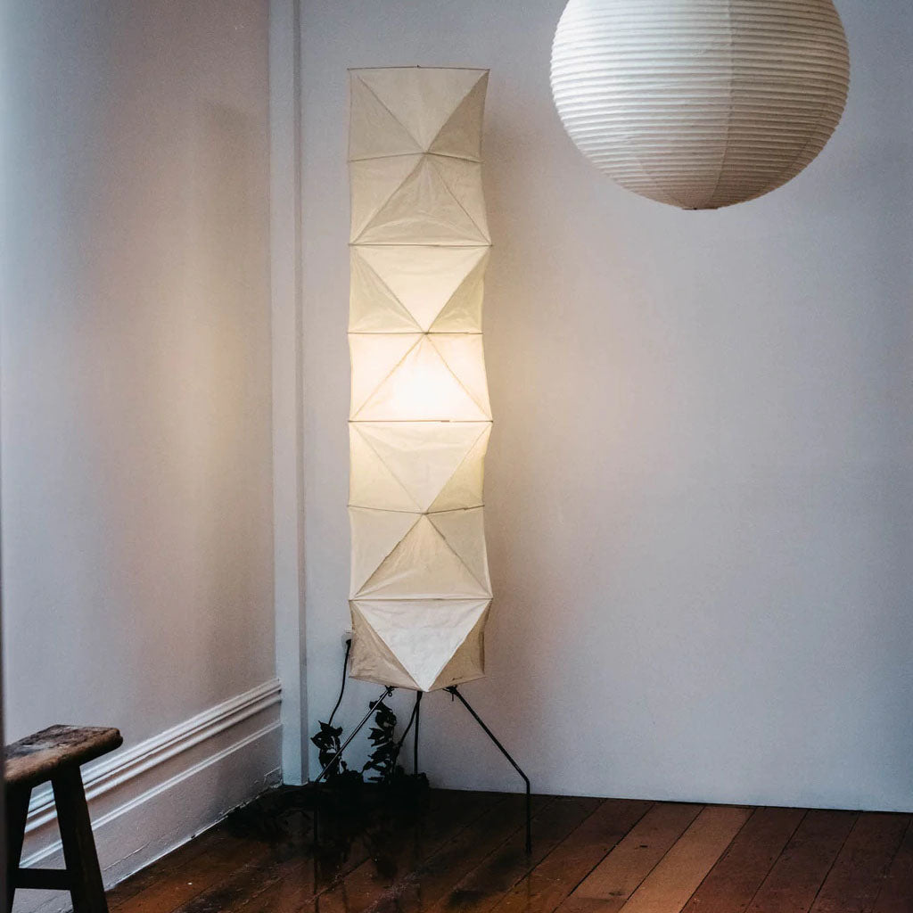 Oladalsi gulvlampe