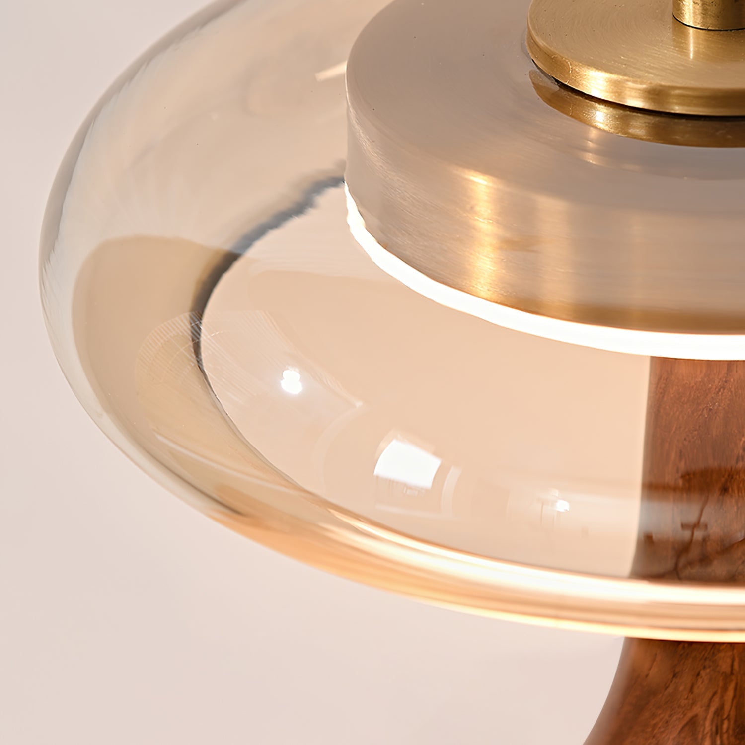 Mikeni bordlampe