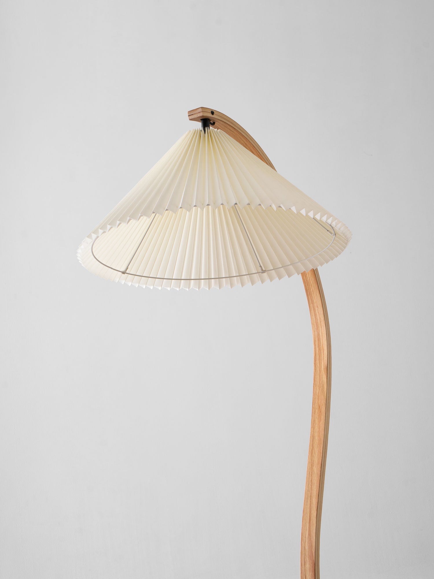 Asto retro gulvlampe
