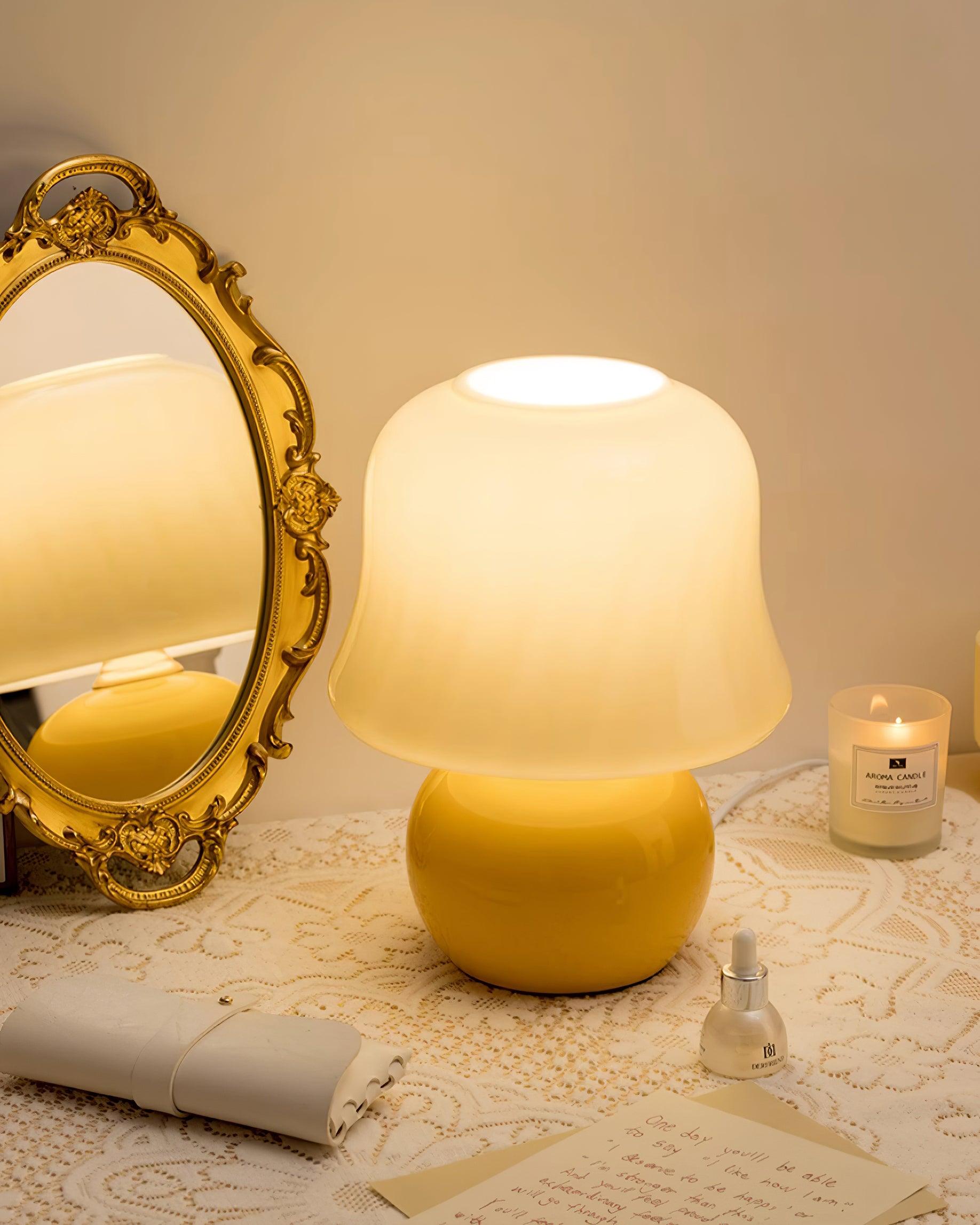 Sorense svampeformet bordlampe