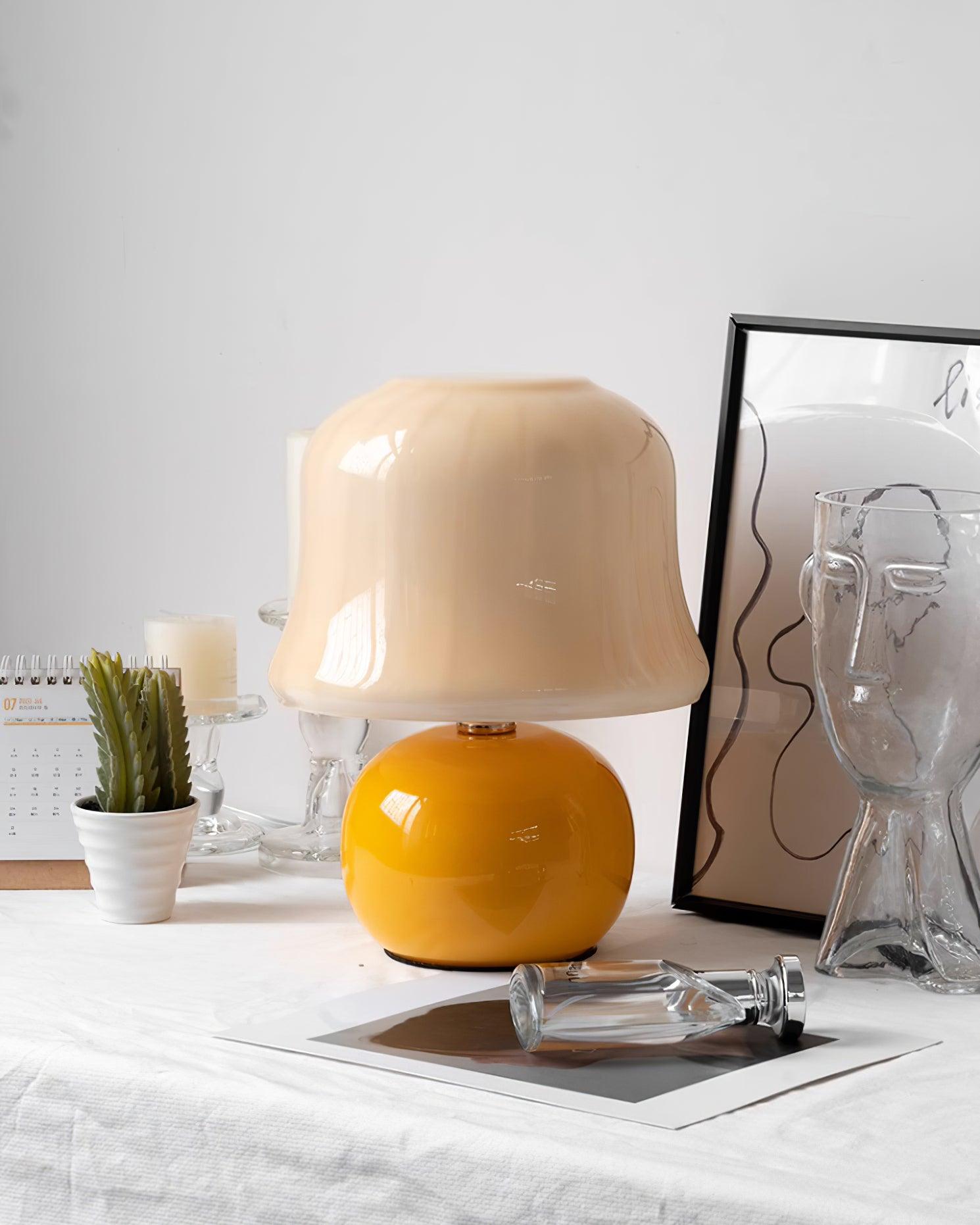 Sorense svampeformet bordlampe