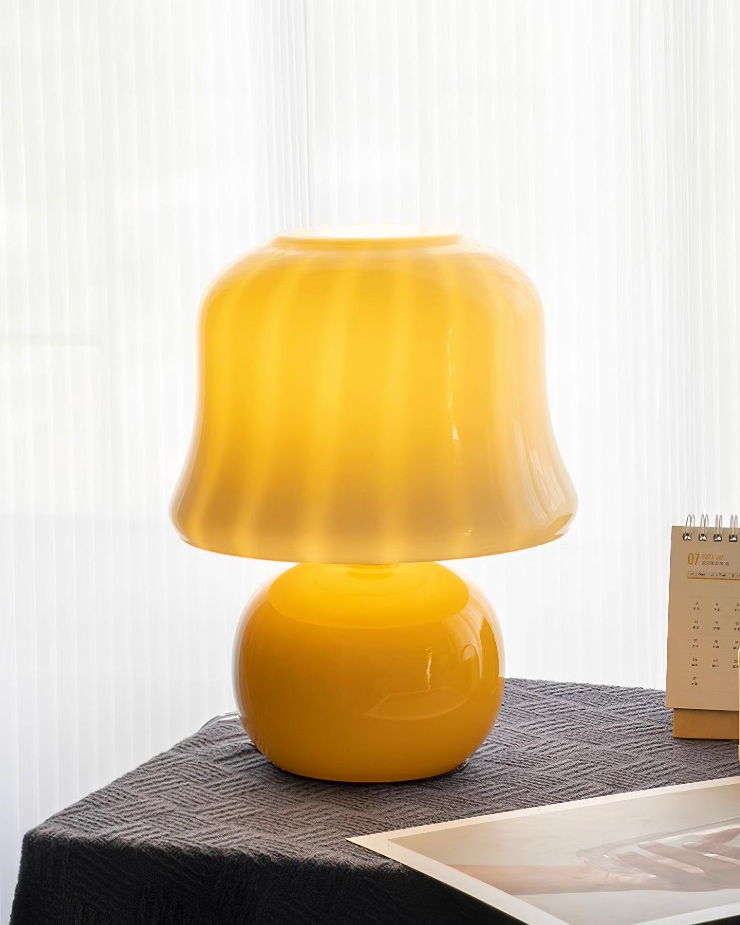 Sorense svampeformet bordlampe