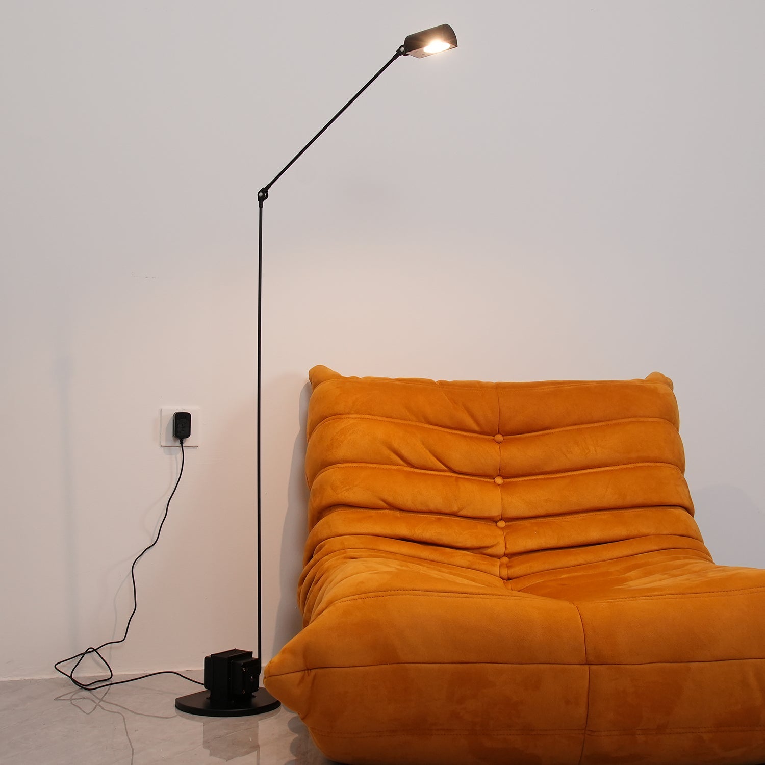 Paxki gulvlampe