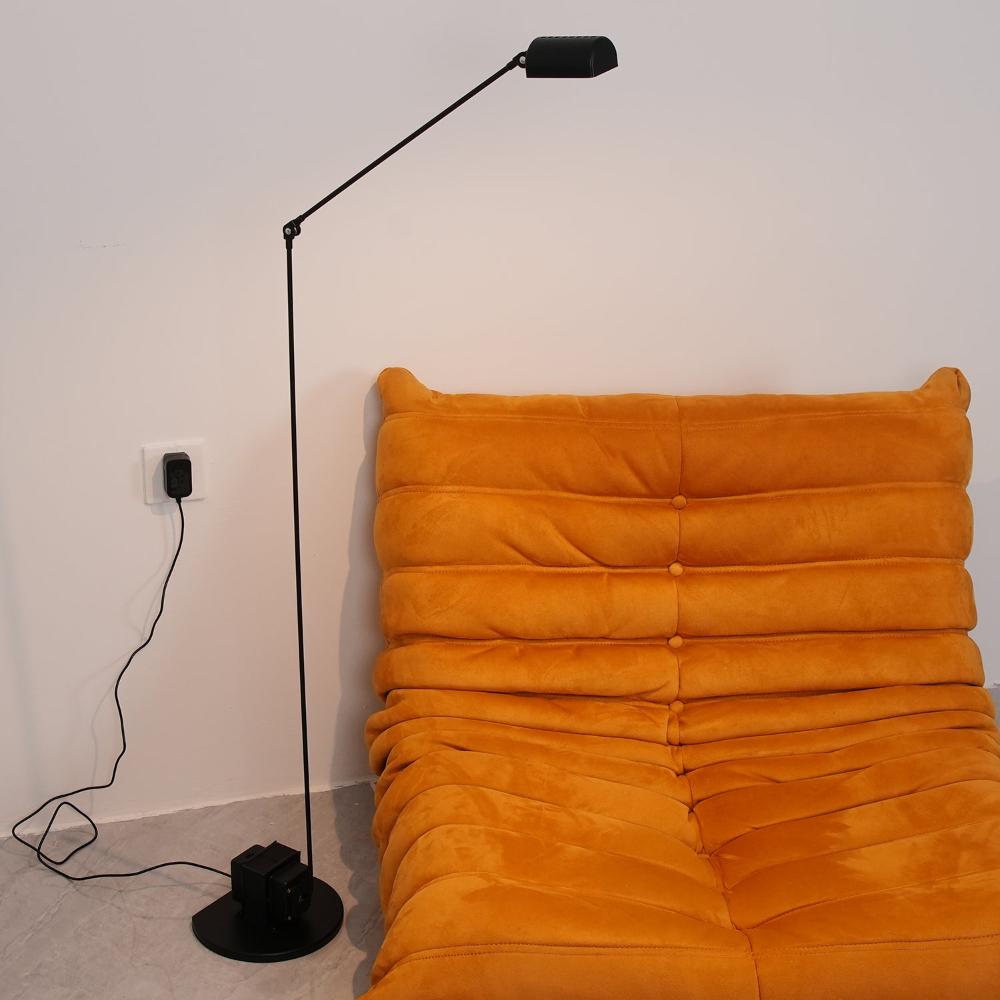 Paxki gulvlampe