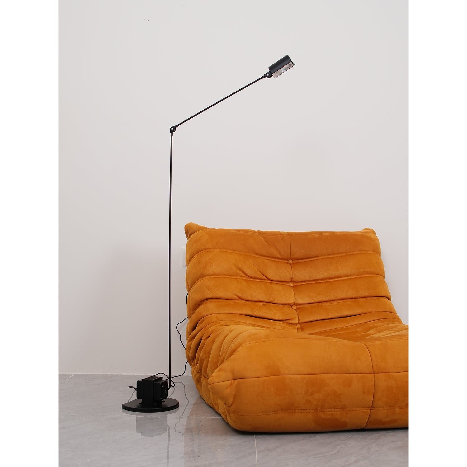 Paxki gulvlampe