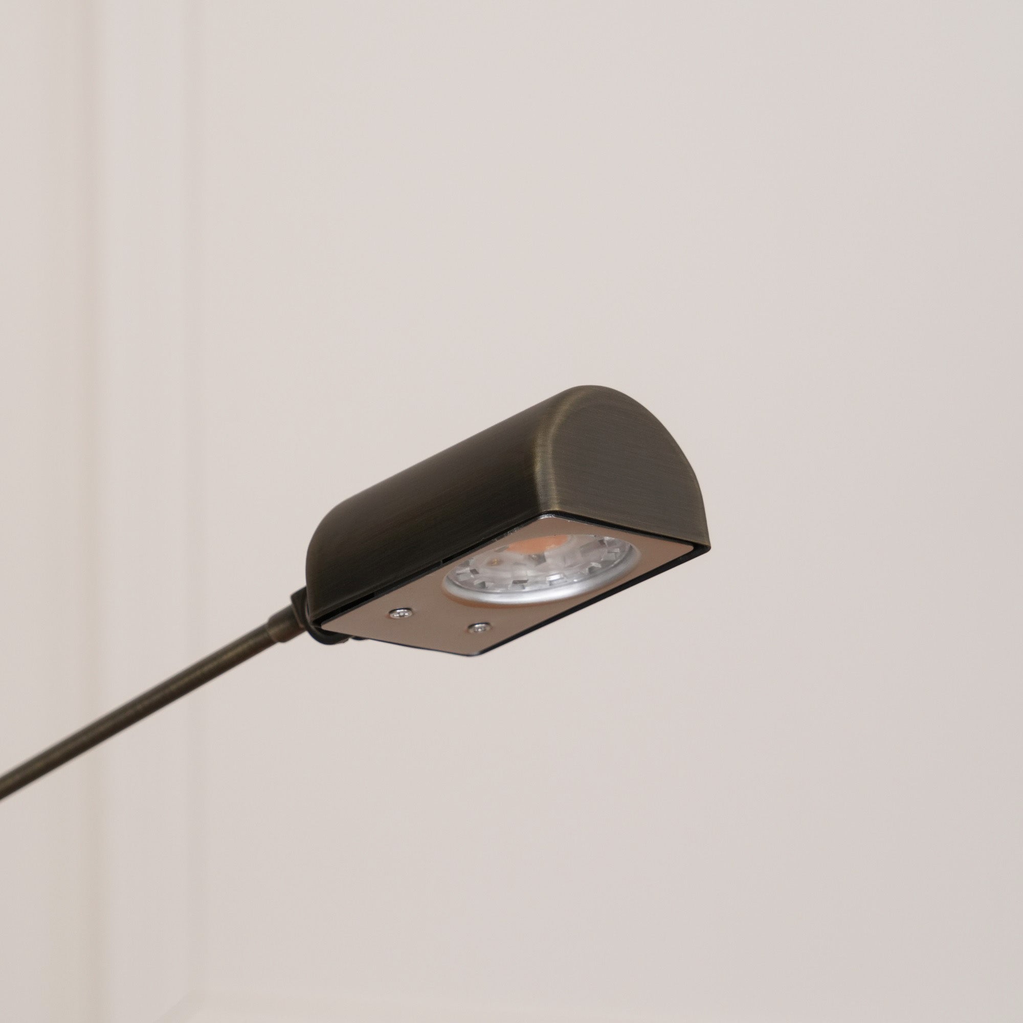 Paxki gulvlampe