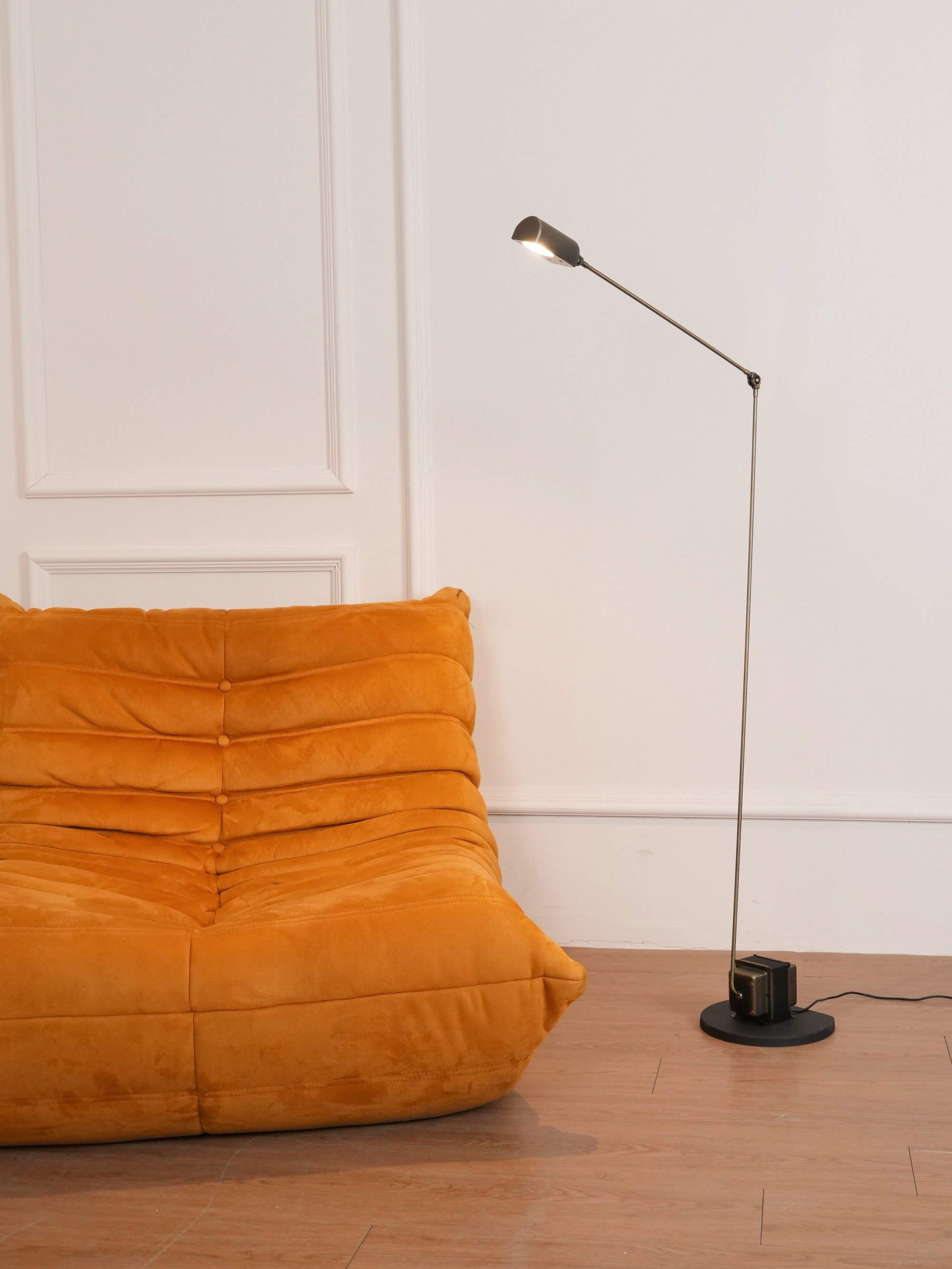 Paxki gulvlampe