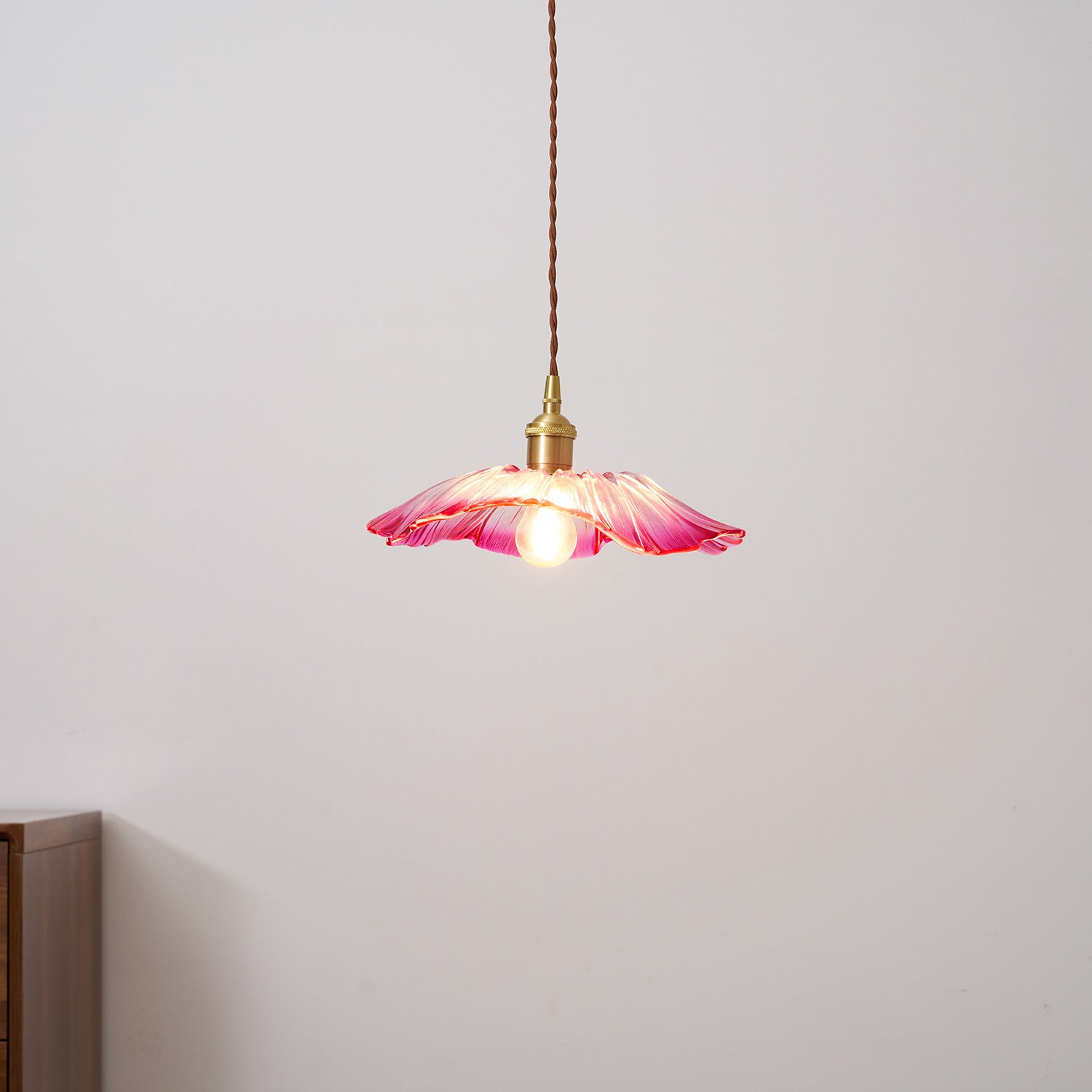Larsmi blomsterformet pendellampe