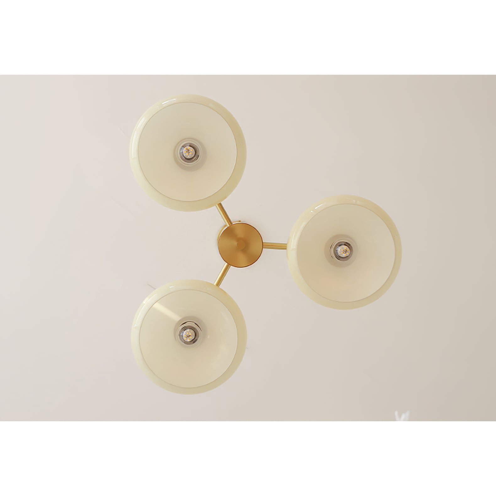 Miksale oval lysekrone