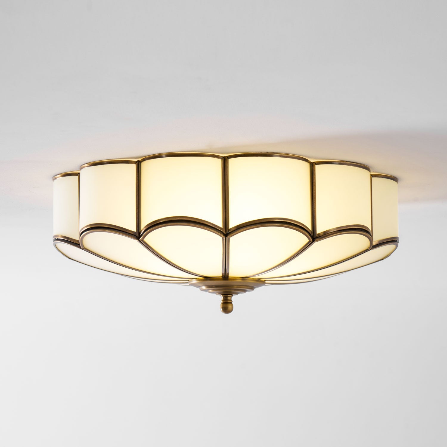 Asene blomsterformet loftlampe