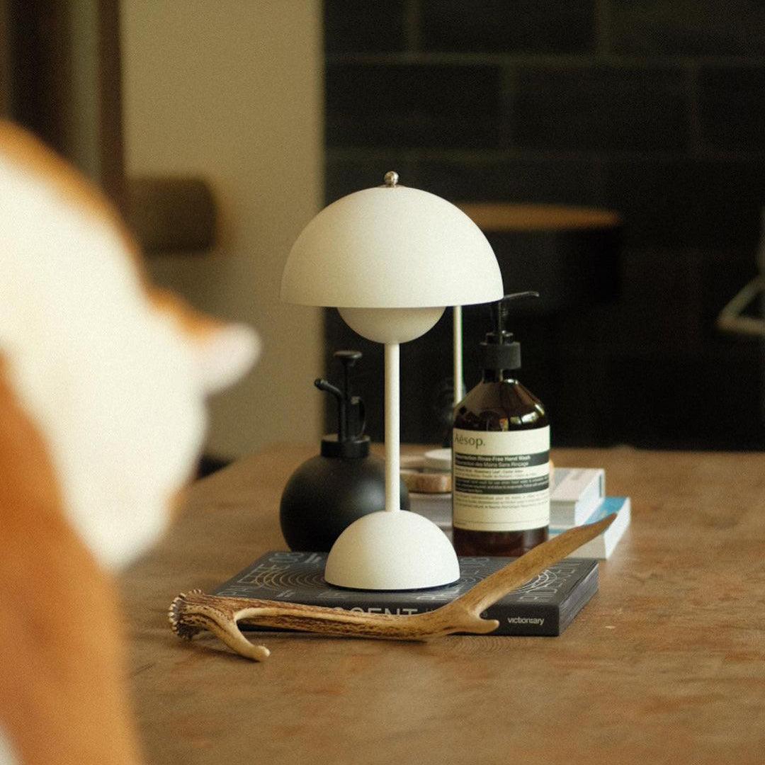 Ylava udendørs bordlampe