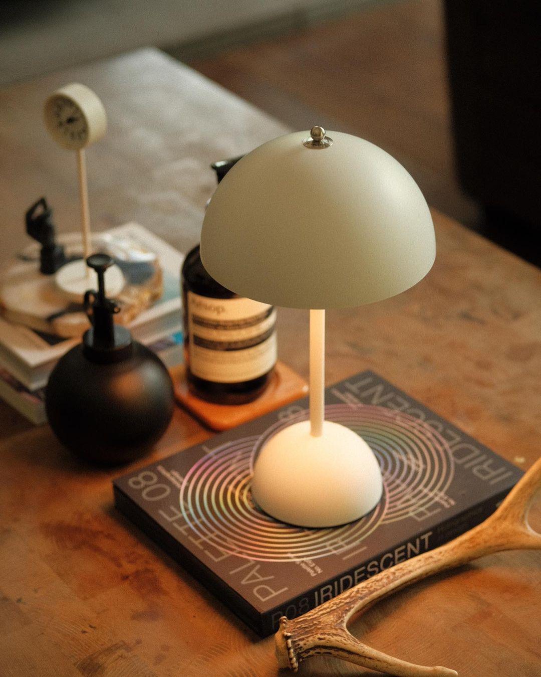 Ylava udendørs bordlampe