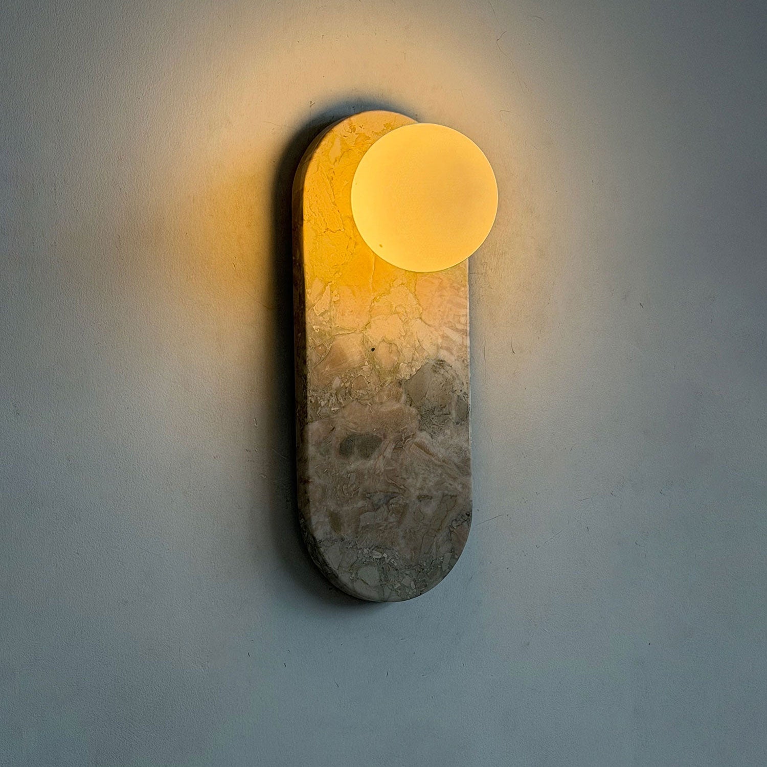 Ylaoro oval væglampe