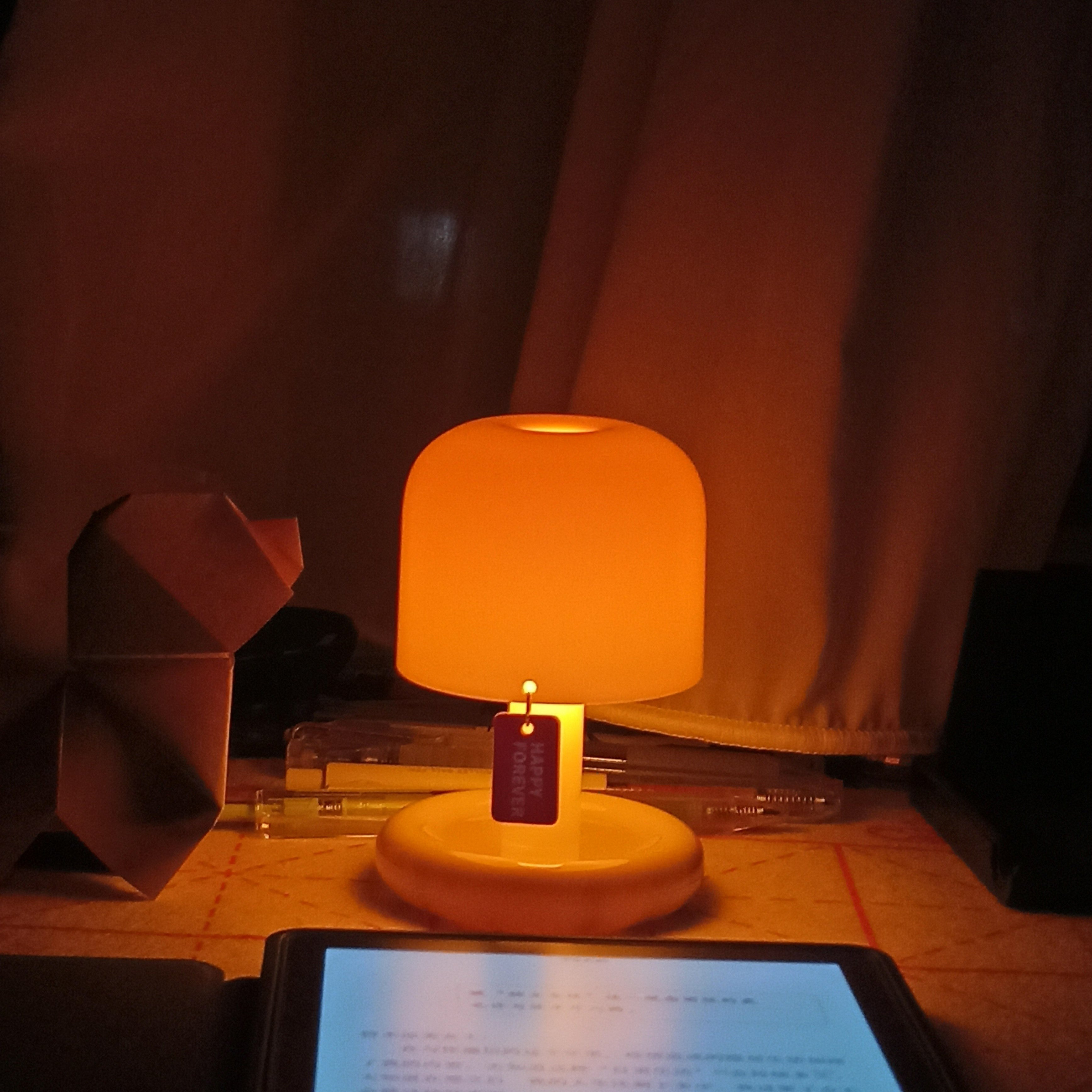 Tavlindal svampeformet bordlampe