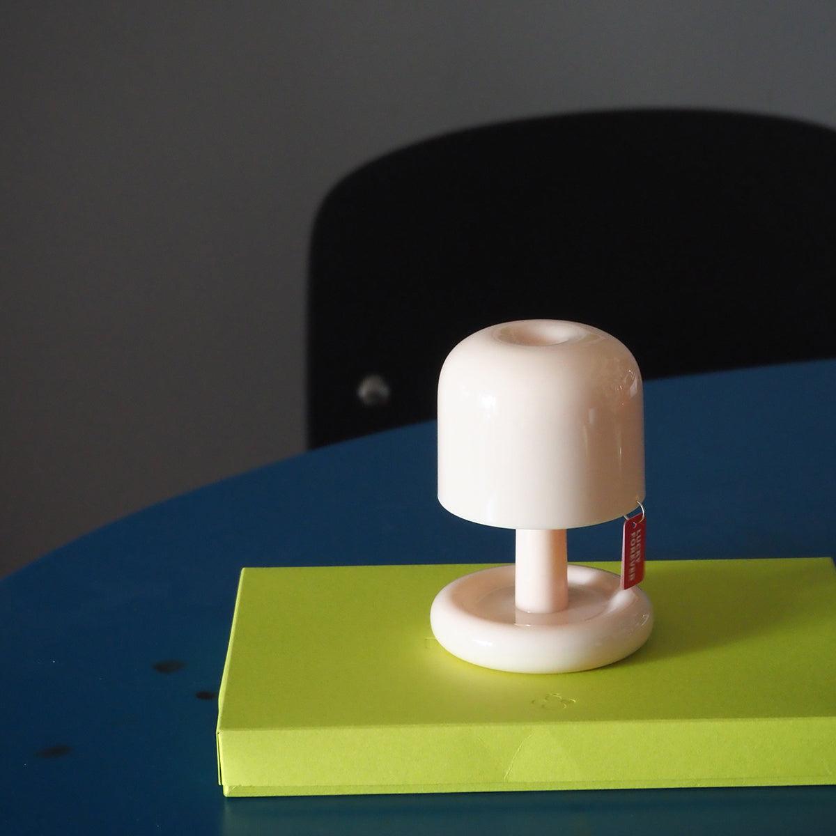 Tavlindal svampeformet bordlampe