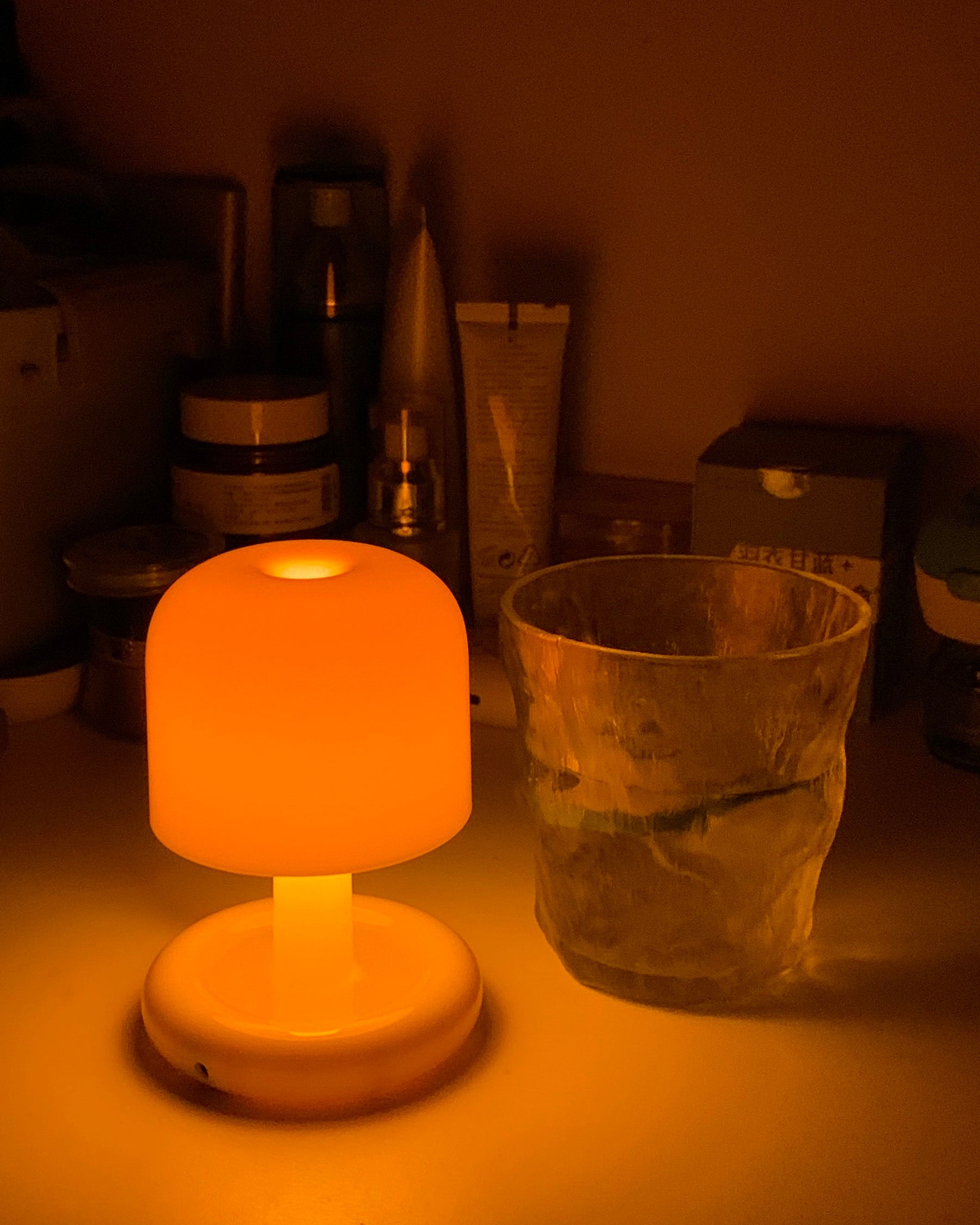 Tavlindal svampeformet bordlampe