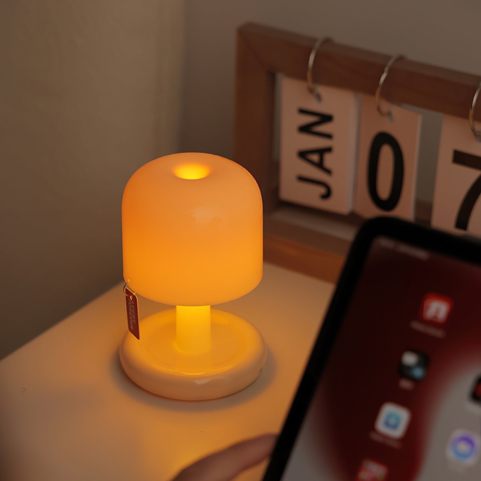 Tavlindal svampeformet bordlampe