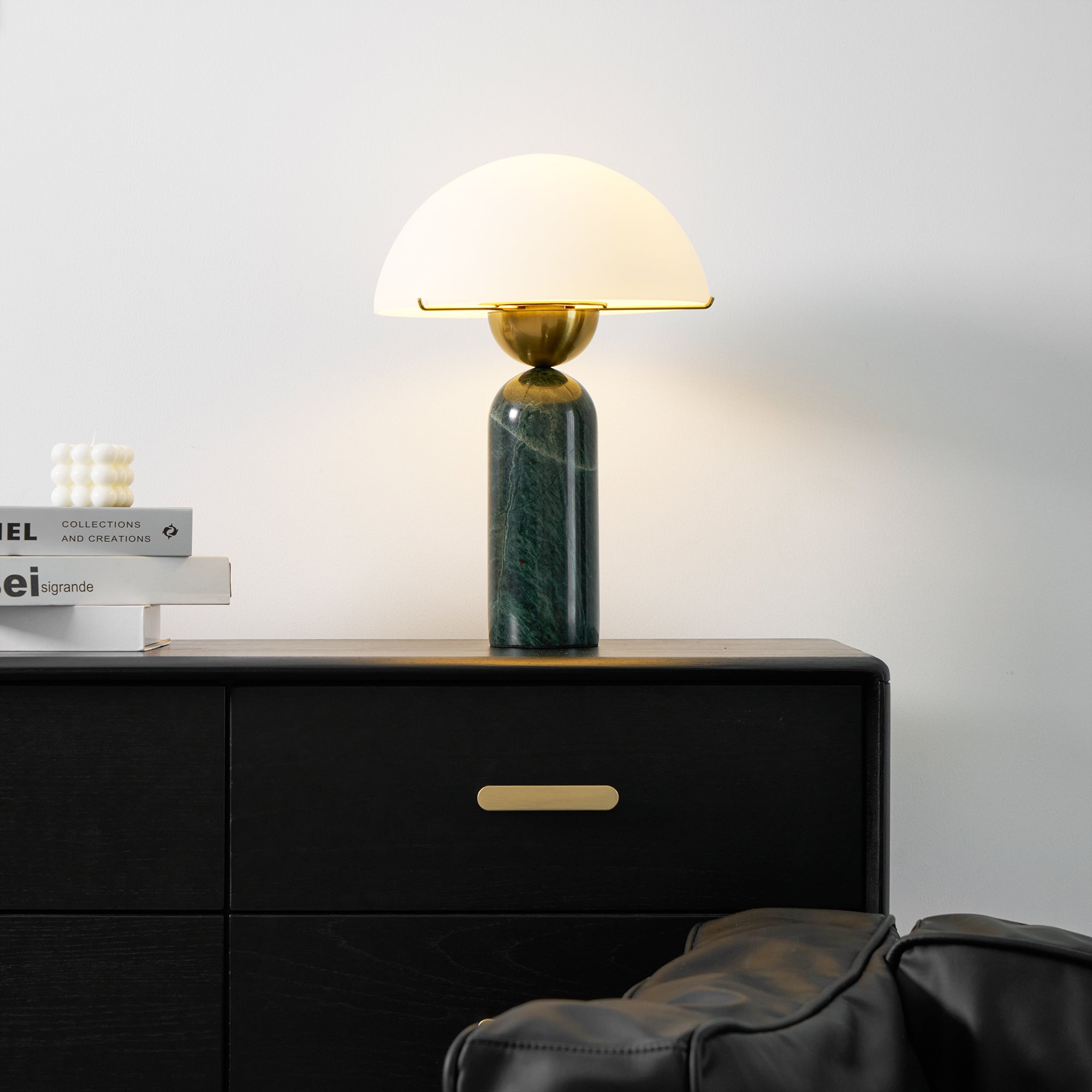 Lunena kugleformet bordlampe