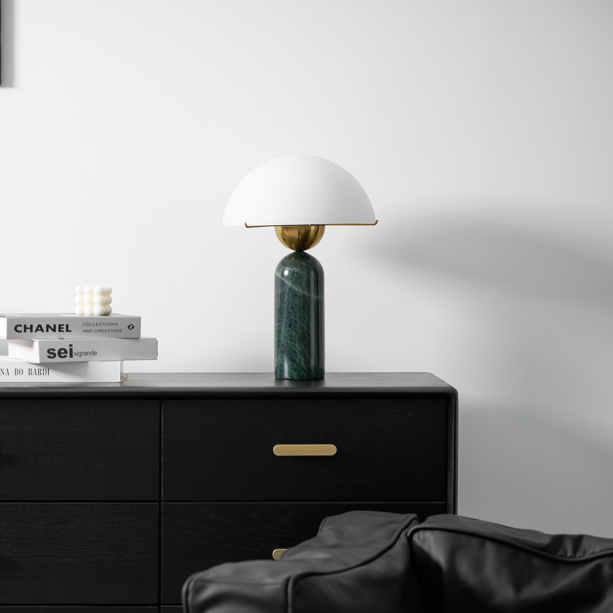 Lunena kugleformet bordlampe