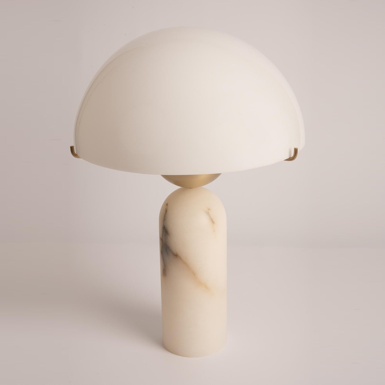 Lunena kugleformet bordlampe