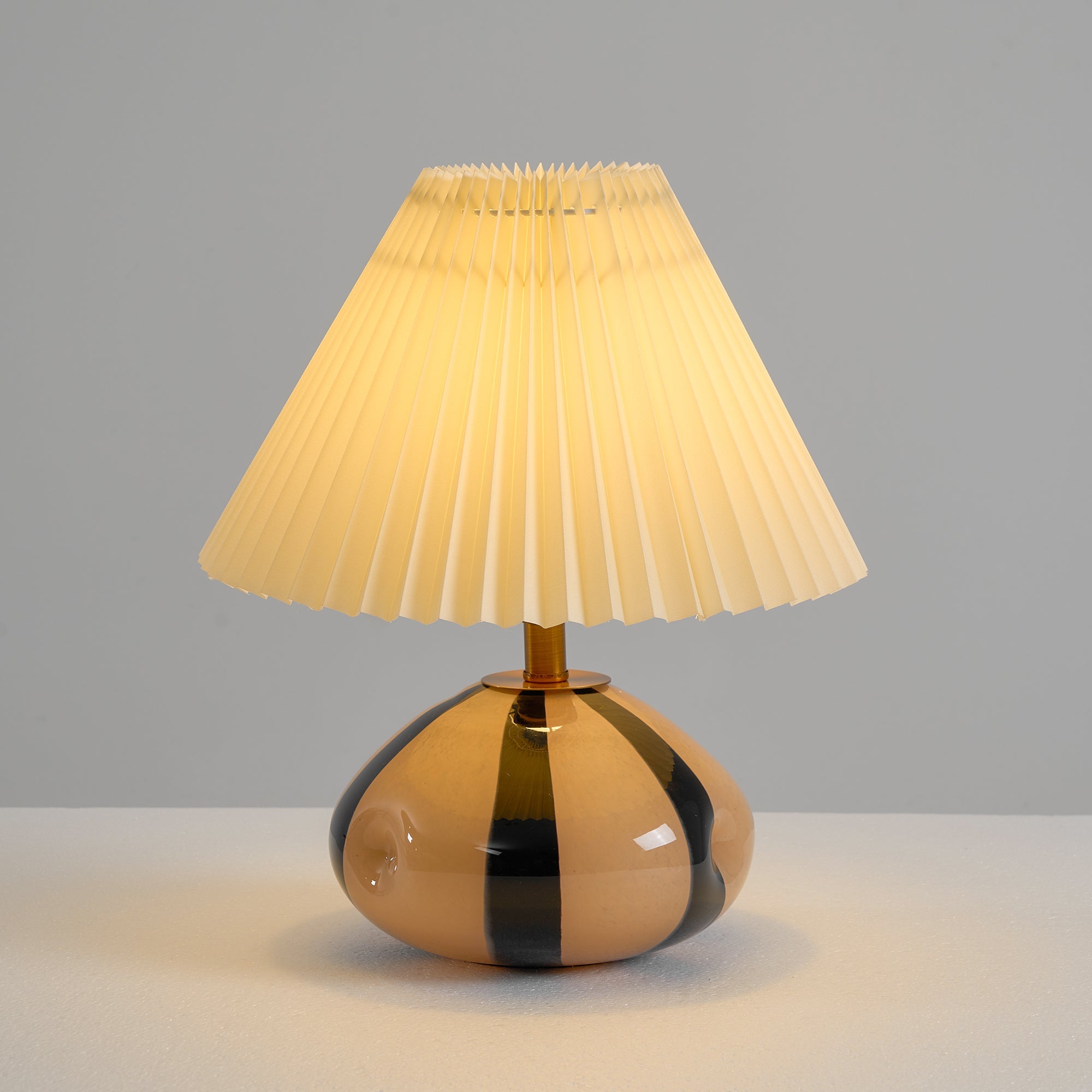 Holikik bordlampe